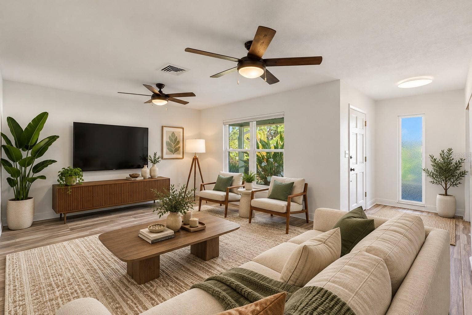 1460 69TH PLACE S, St Petersburg, FL 33705 Virtually Staged
