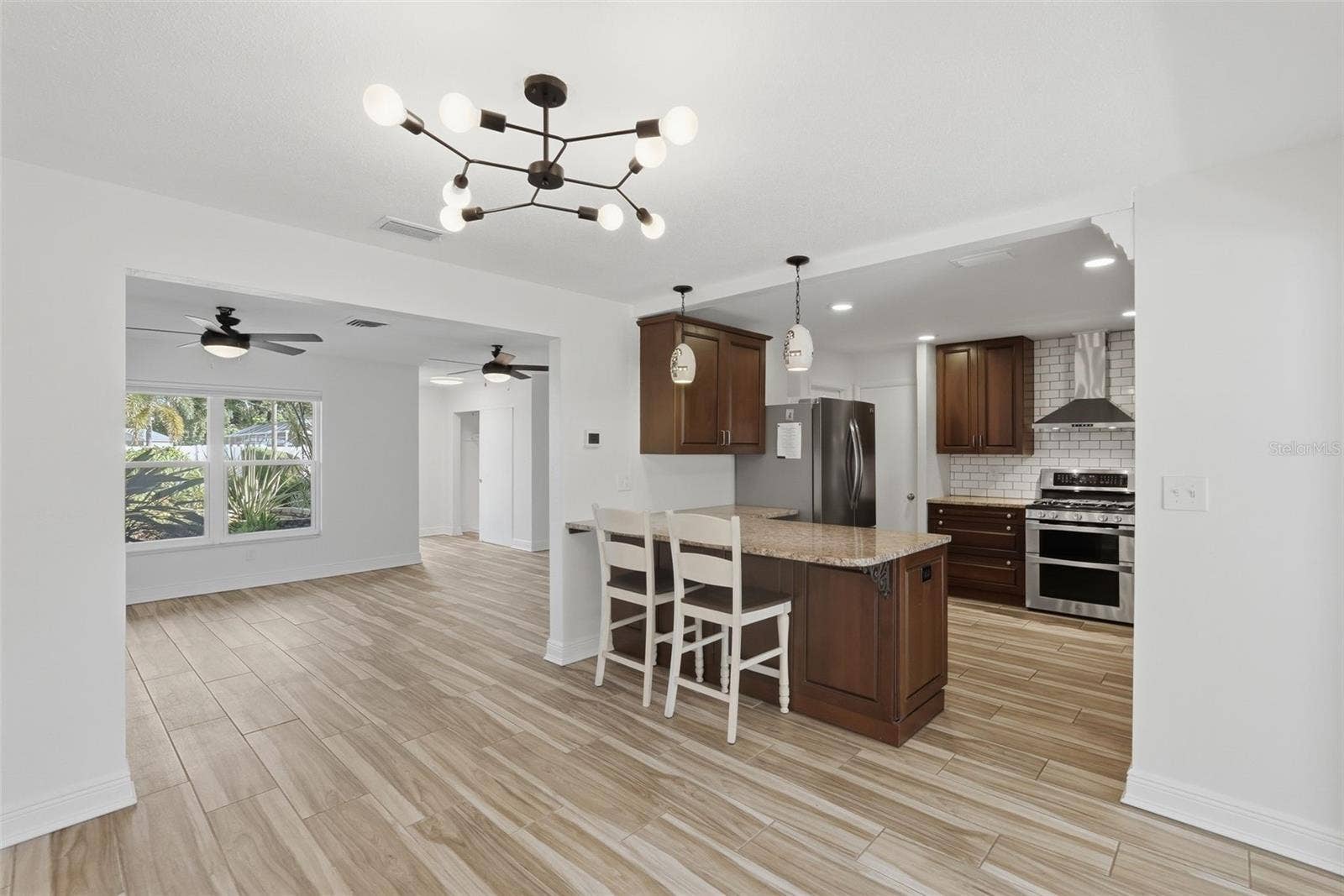 1460 69TH PLACE S, St Petersburg, FL 33705 1460 69TH PLACE S, St Petersburg, FL 33705