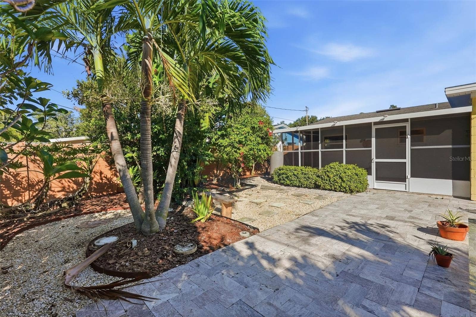1460 69TH PLACE S, St Petersburg, FL 33705 1460 69TH PLACE S, St Petersburg, FL 33705