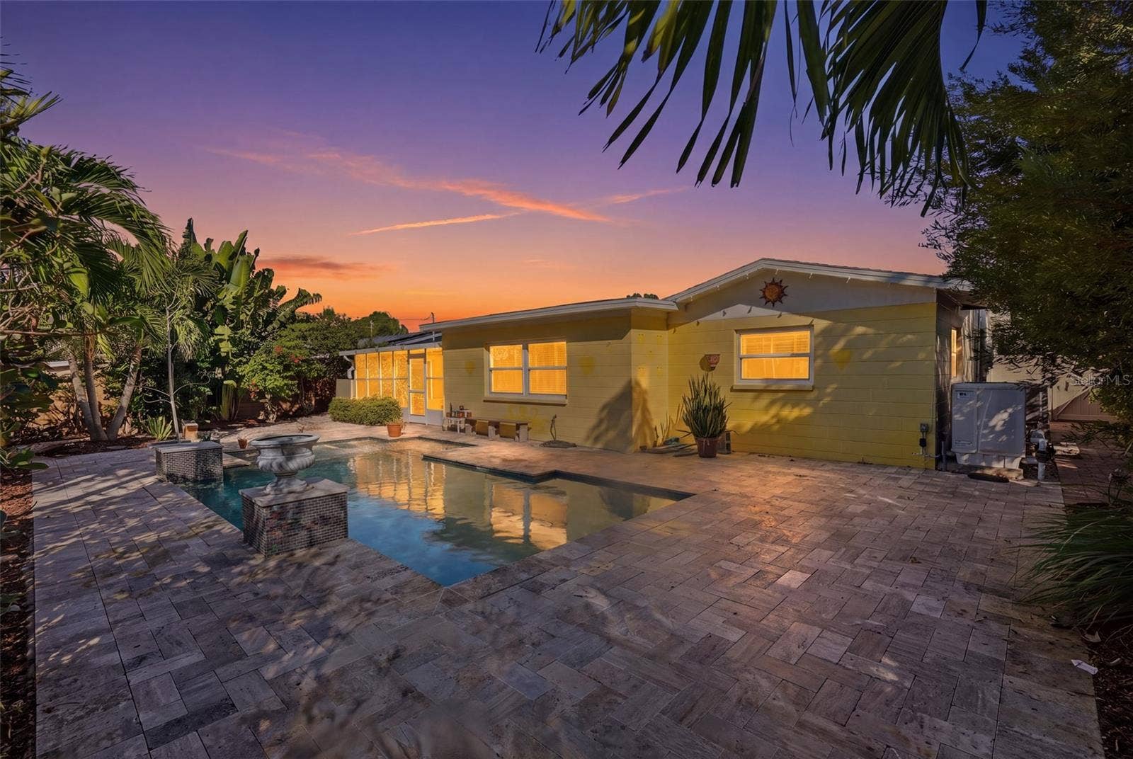 1460 69TH PLACE S, St Petersburg, FL 33705 1460 69TH PLACE S, St Petersburg, FL 33705
