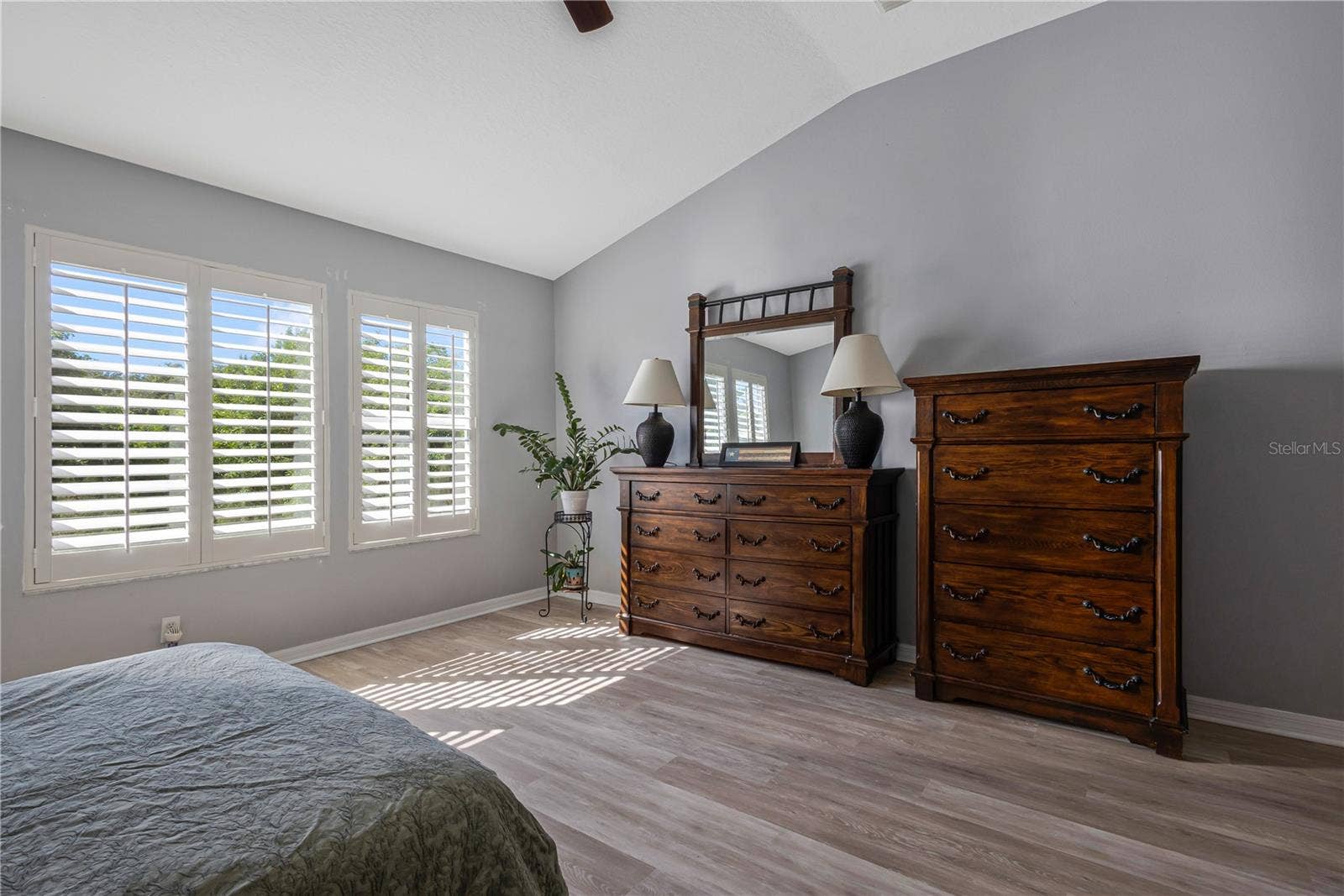 5350 60TH AVENUE N, St Petersburg, FL 33709 5350 60TH AVENUE N, St Petersburg, FL 33709