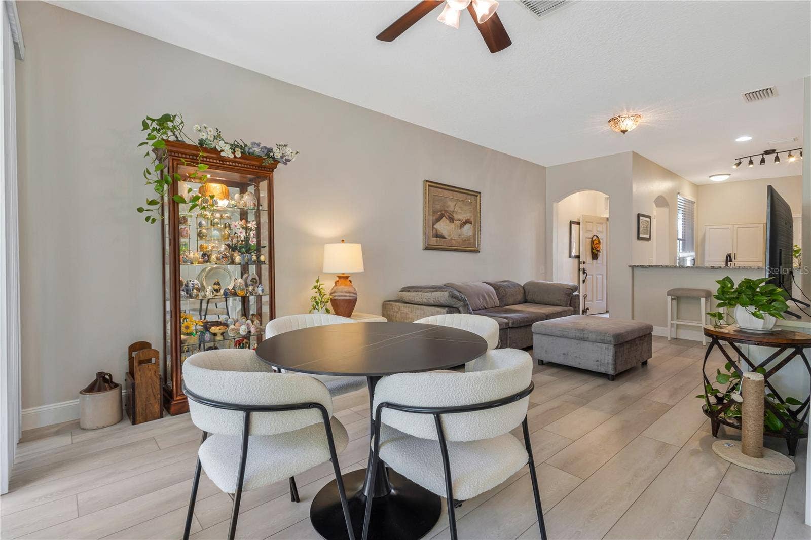5350 60TH AVENUE N, St Petersburg, FL 33709 5350 60TH AVENUE N, St Petersburg, FL 33709