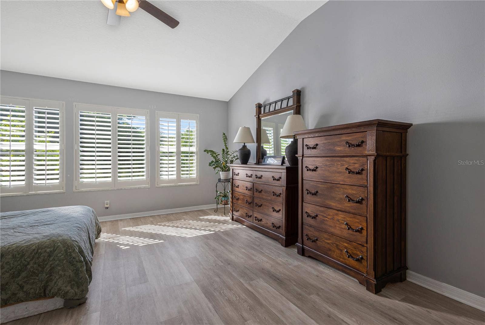 5350 60TH AVENUE N, St Petersburg, FL 33709 5350 60TH AVENUE N, St Petersburg, FL 33709