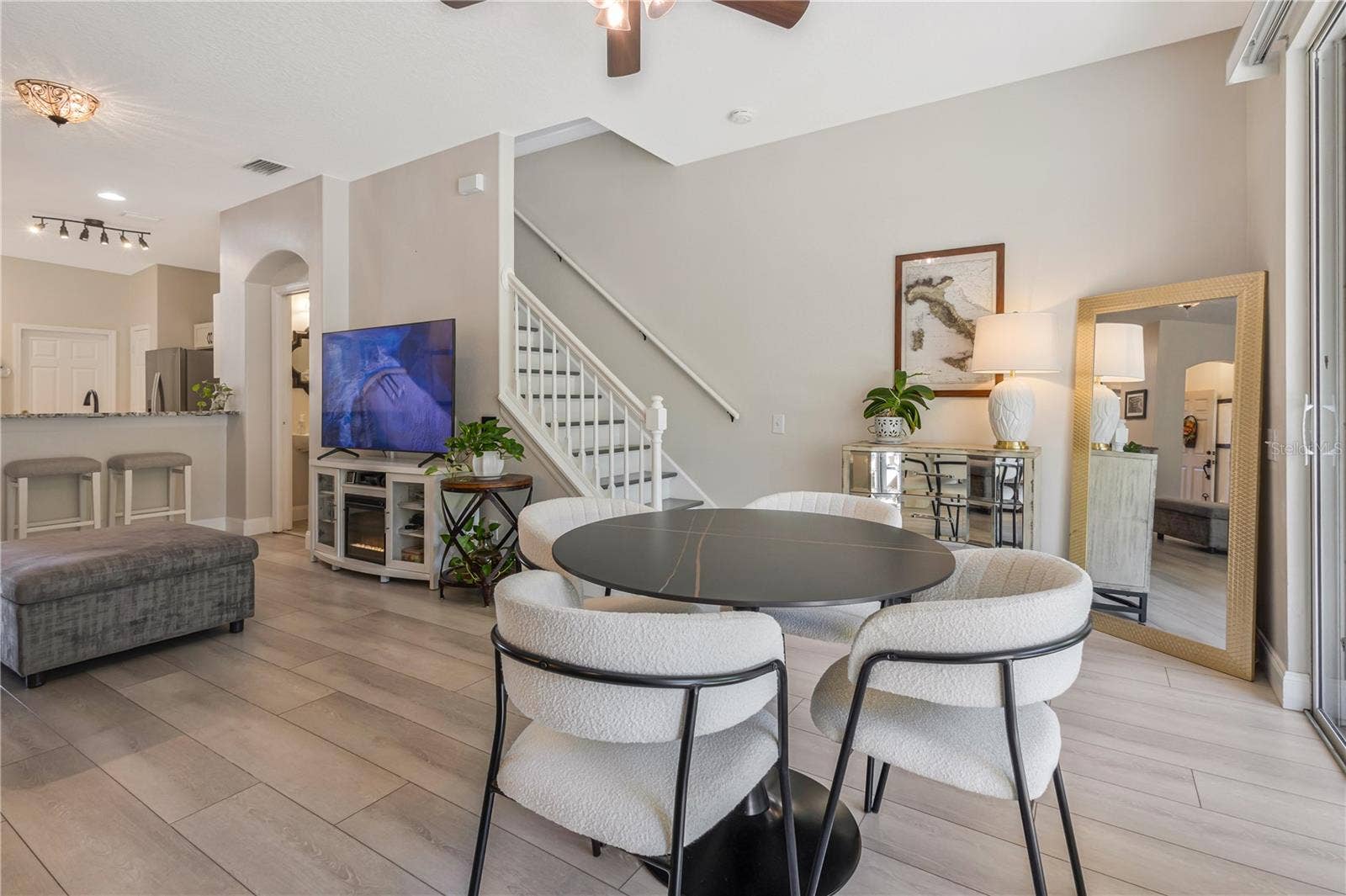 5350 60TH AVENUE N, St Petersburg, FL 33709 5350 60TH AVENUE N, St Petersburg, FL 33709