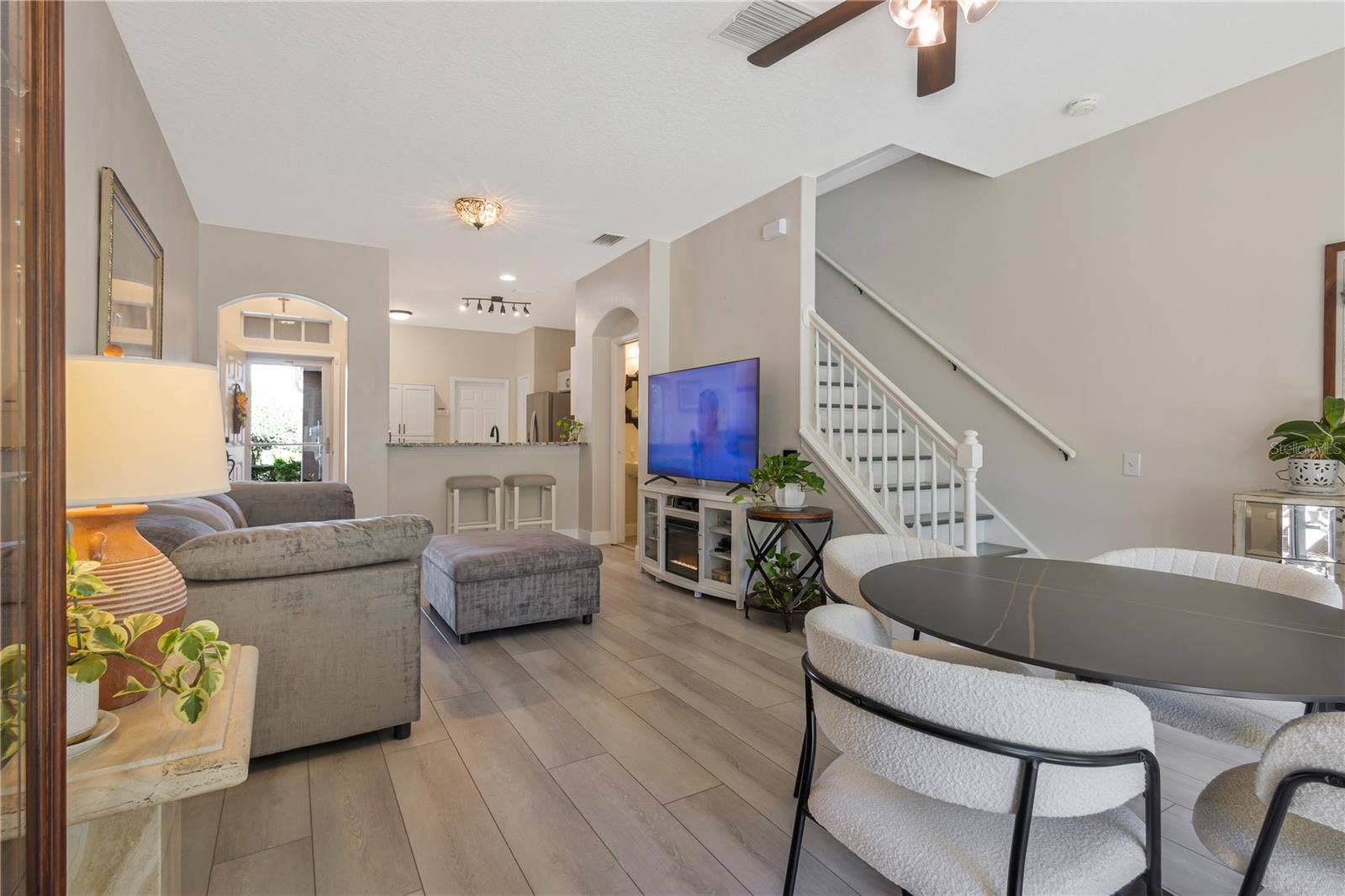 5350 60TH AVENUE N, St Petersburg, FL 33709 5350 60TH AVENUE N, St Petersburg, FL 33709