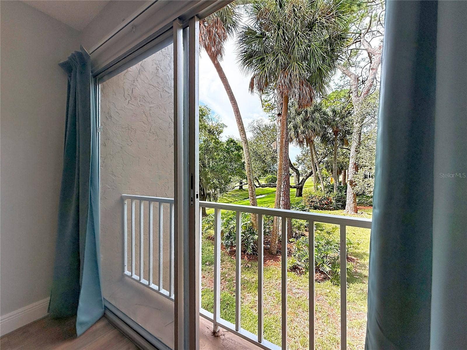 sliders of Dining room