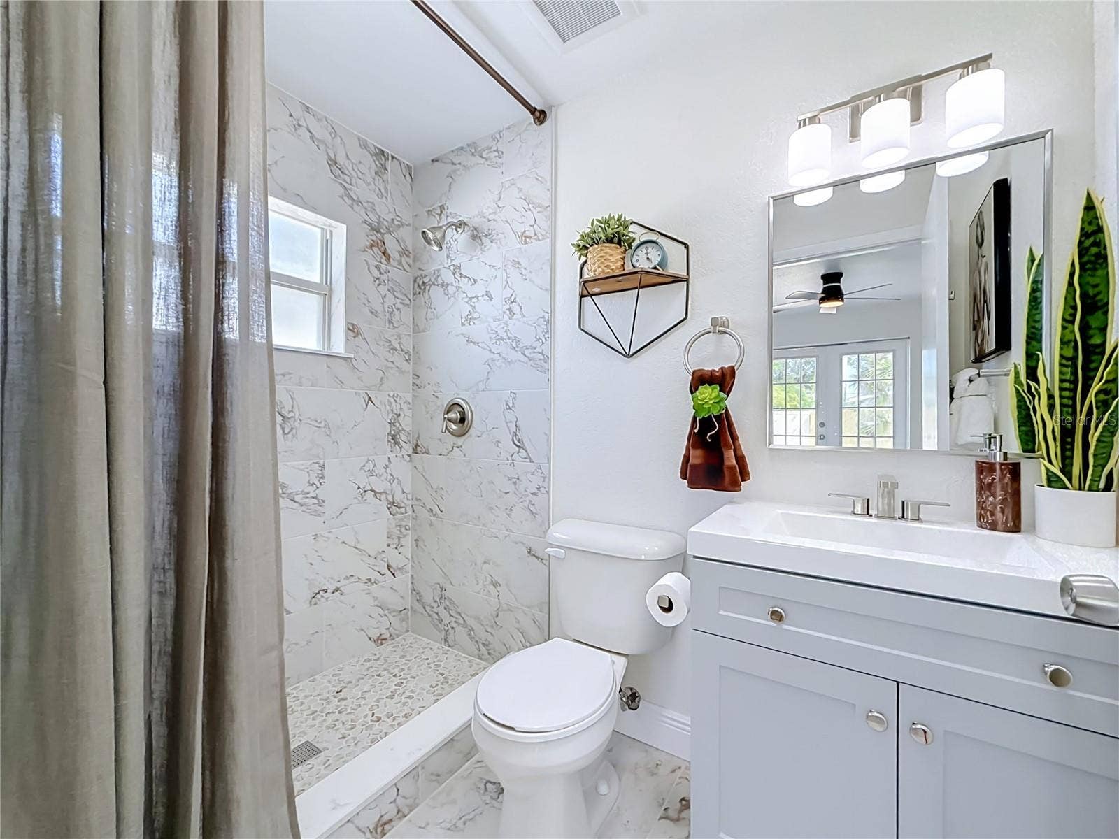 5164 JASMINE CIRCLE, St Petersburg, FL 33714 5164 JASMINE CIRCLE, St Petersburg, FL 33714