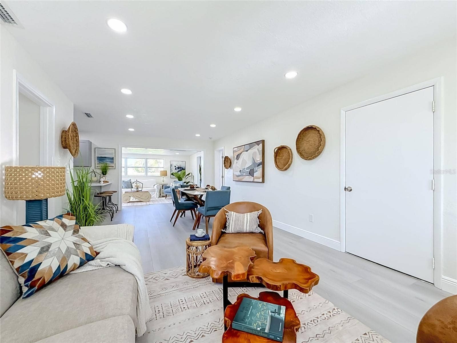 5164 JASMINE CIRCLE, St Petersburg, FL 33714 5164 JASMINE CIRCLE, St Petersburg, FL 33714