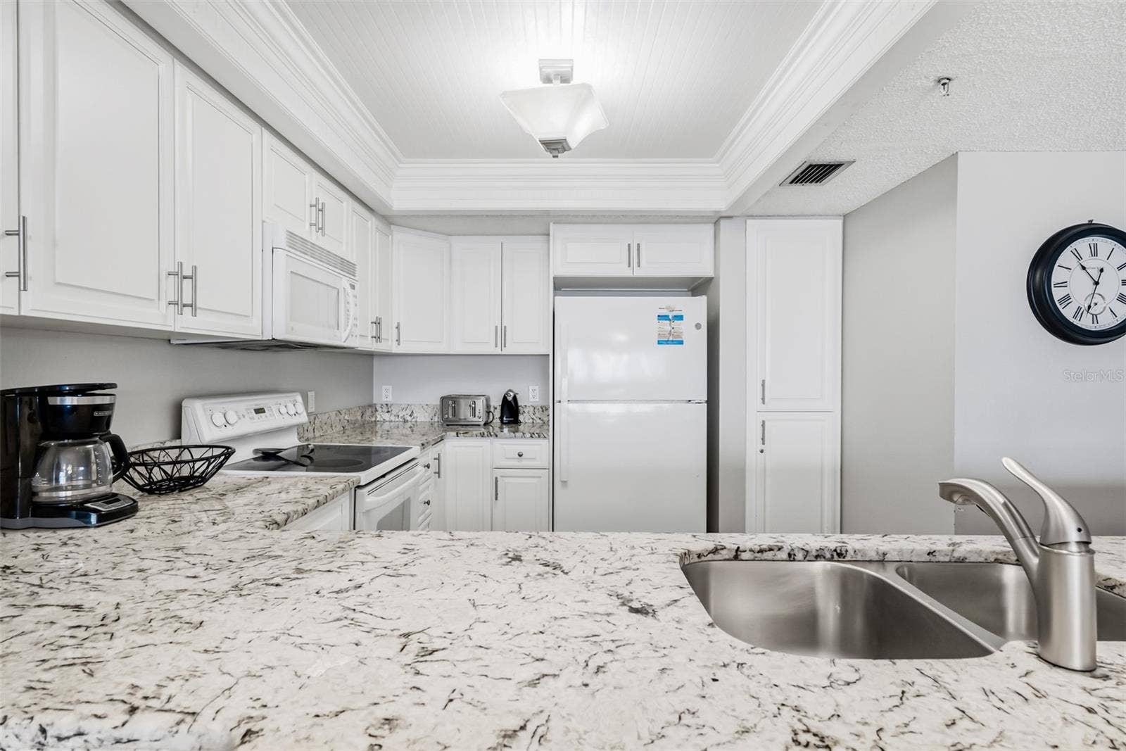 18500 GULF BOULEVARD, #404, Indian Shores, FL 33785 18500 GULF BOULEVARD, #404, Indian Shores, FL 33785