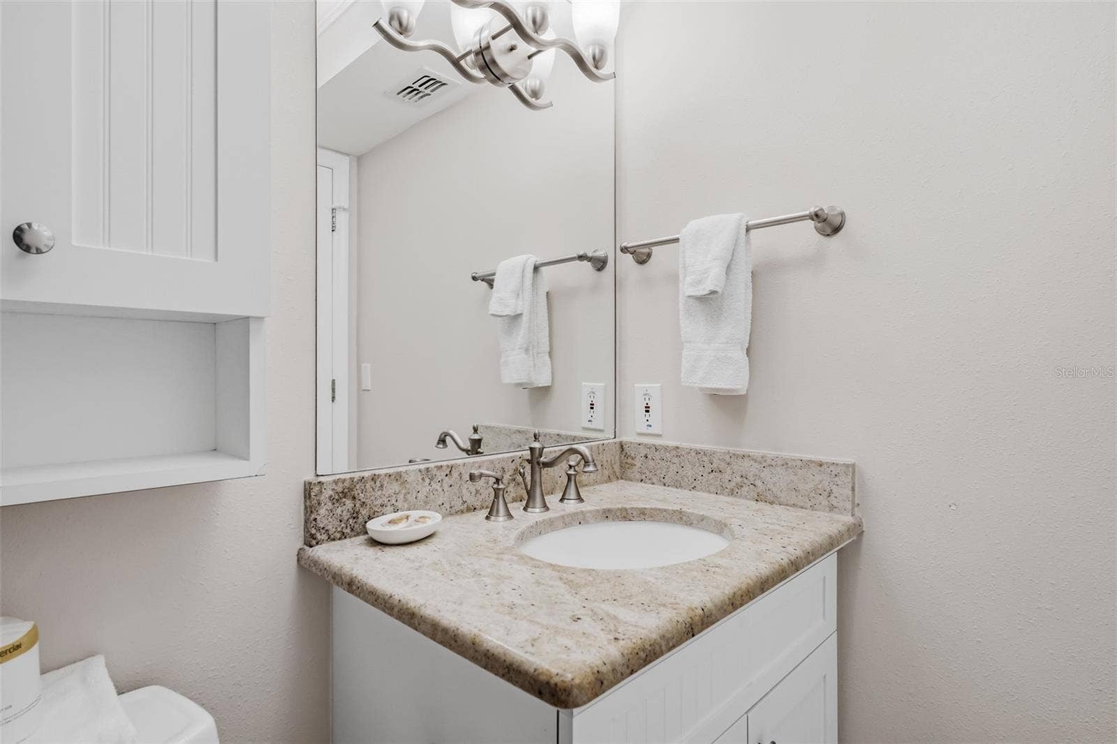 18500 GULF BOULEVARD, #404, Indian Shores, FL 33785 18500 GULF BOULEVARD, #404, Indian Shores, FL 33785