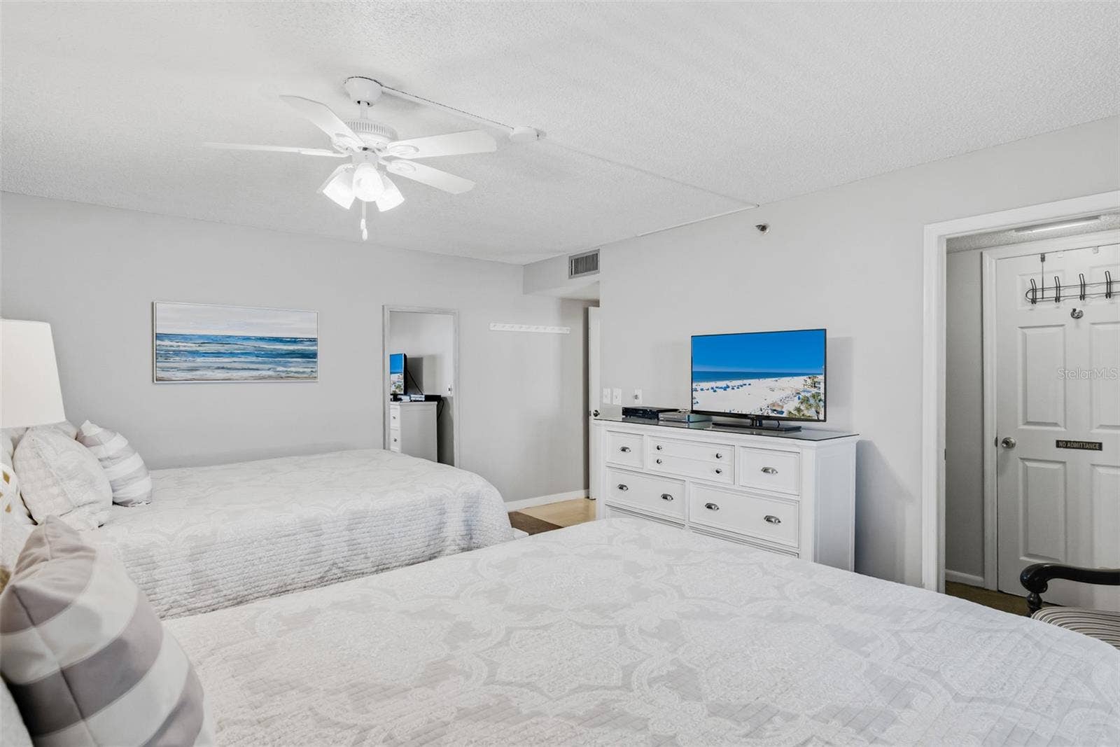 18500 GULF BOULEVARD, #404, Indian Shores, FL 33785 18500 GULF BOULEVARD, #404, Indian Shores, FL 33785