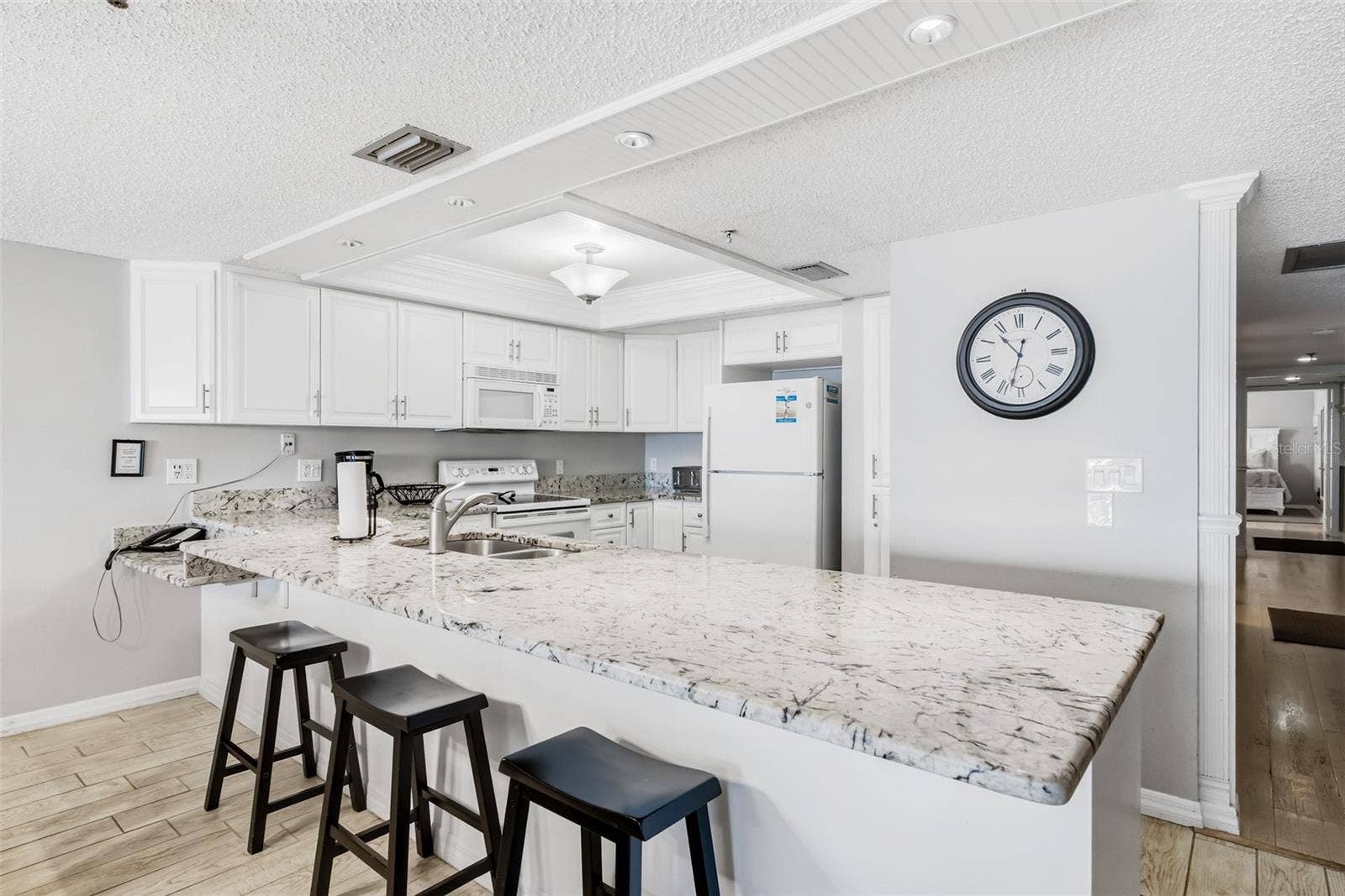 18500 GULF BOULEVARD, #404, Indian Shores, FL 33785 18500 GULF BOULEVARD, #404, Indian Shores, FL 33785