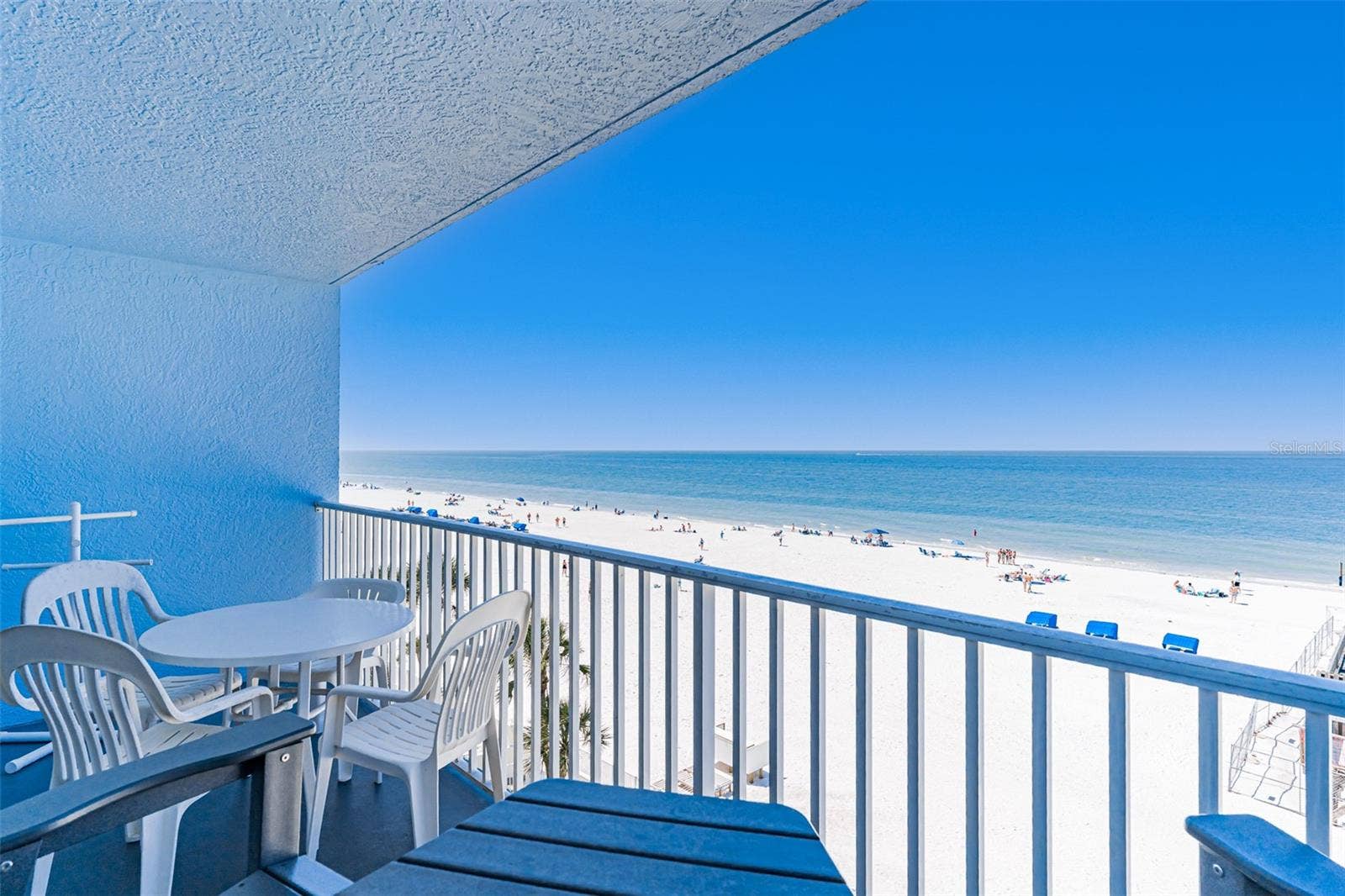 18500 GULF BOULEVARD, #404, Indian Shores, FL 33785 18500 GULF BOULEVARD, #404, Indian Shores, FL 33785