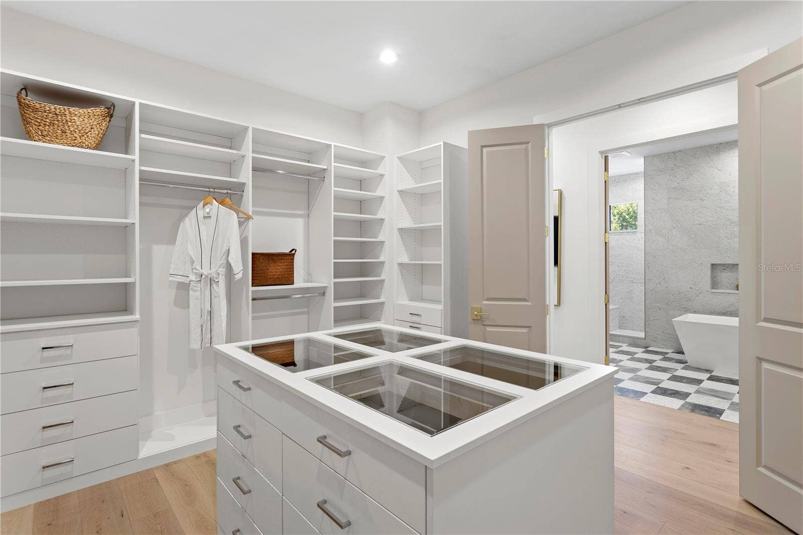 5008 W DICKENS AVENUE, Tampa, FL 33629 Primary walk in closet with center island