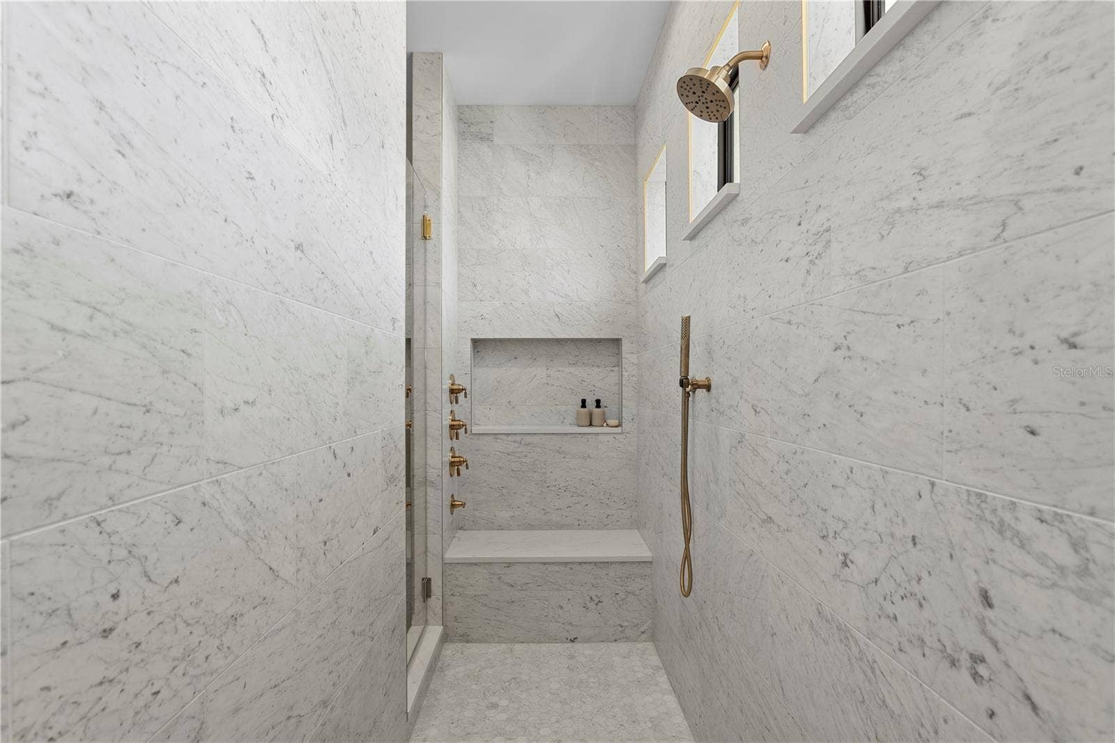 5008 W DICKENS AVENUE, Tampa, FL 33629 Primary walk in shower