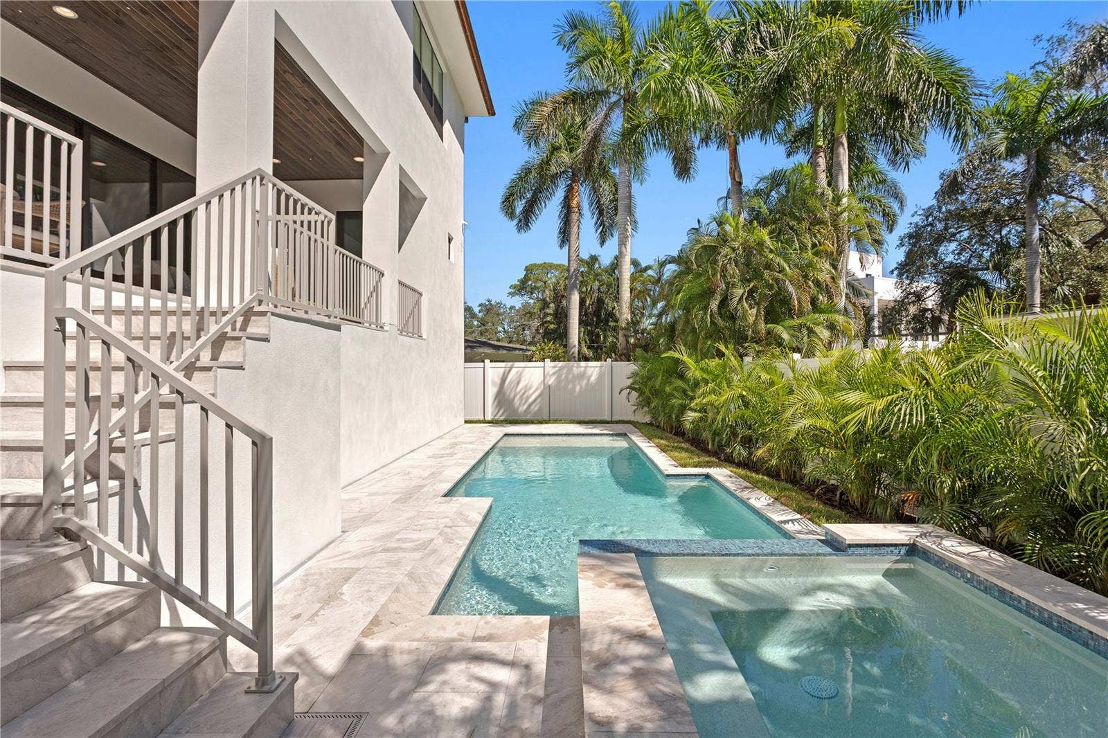 5008 W DICKENS AVENUE, Tampa, FL 33629 Florida pool & spa