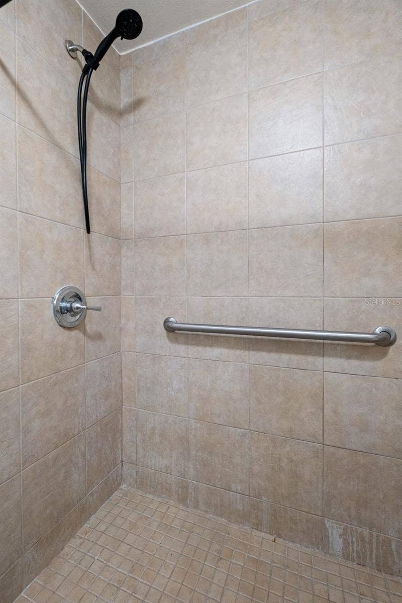8316 N 10TH STREET, Tampa, FL 33604 8316 N 10TH STREET, Tampa, FL 33604