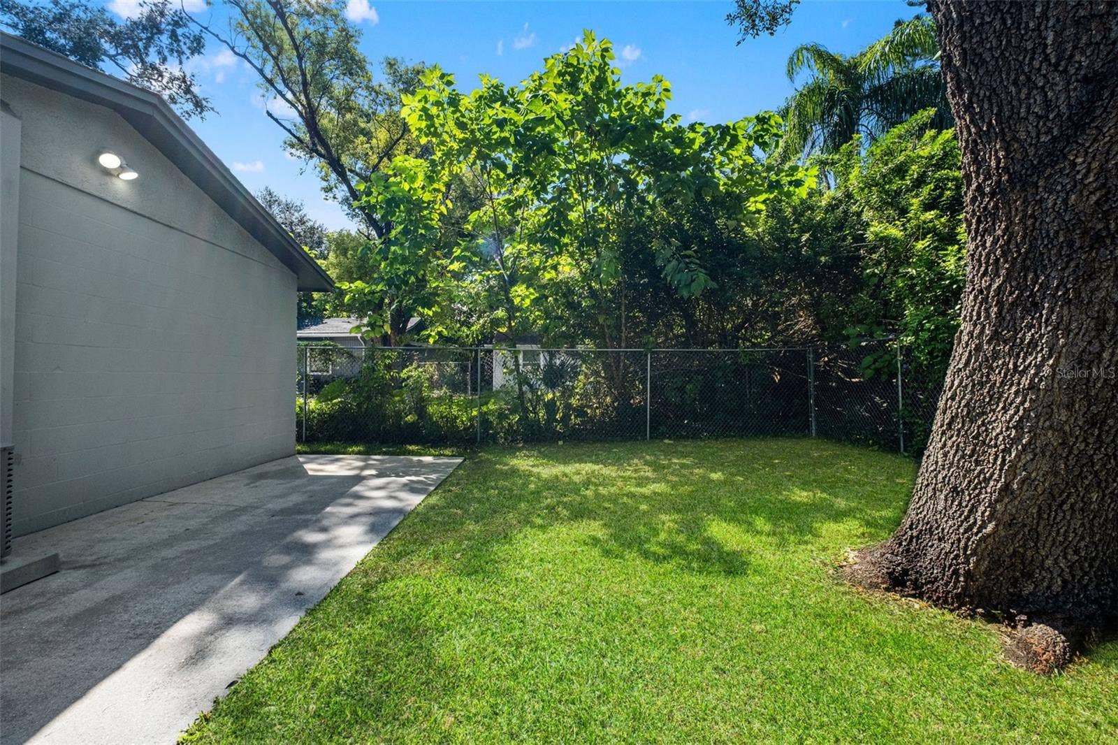 8316 N 10TH STREET, Tampa, FL 33604 8316 N 10TH STREET, Tampa, FL 33604