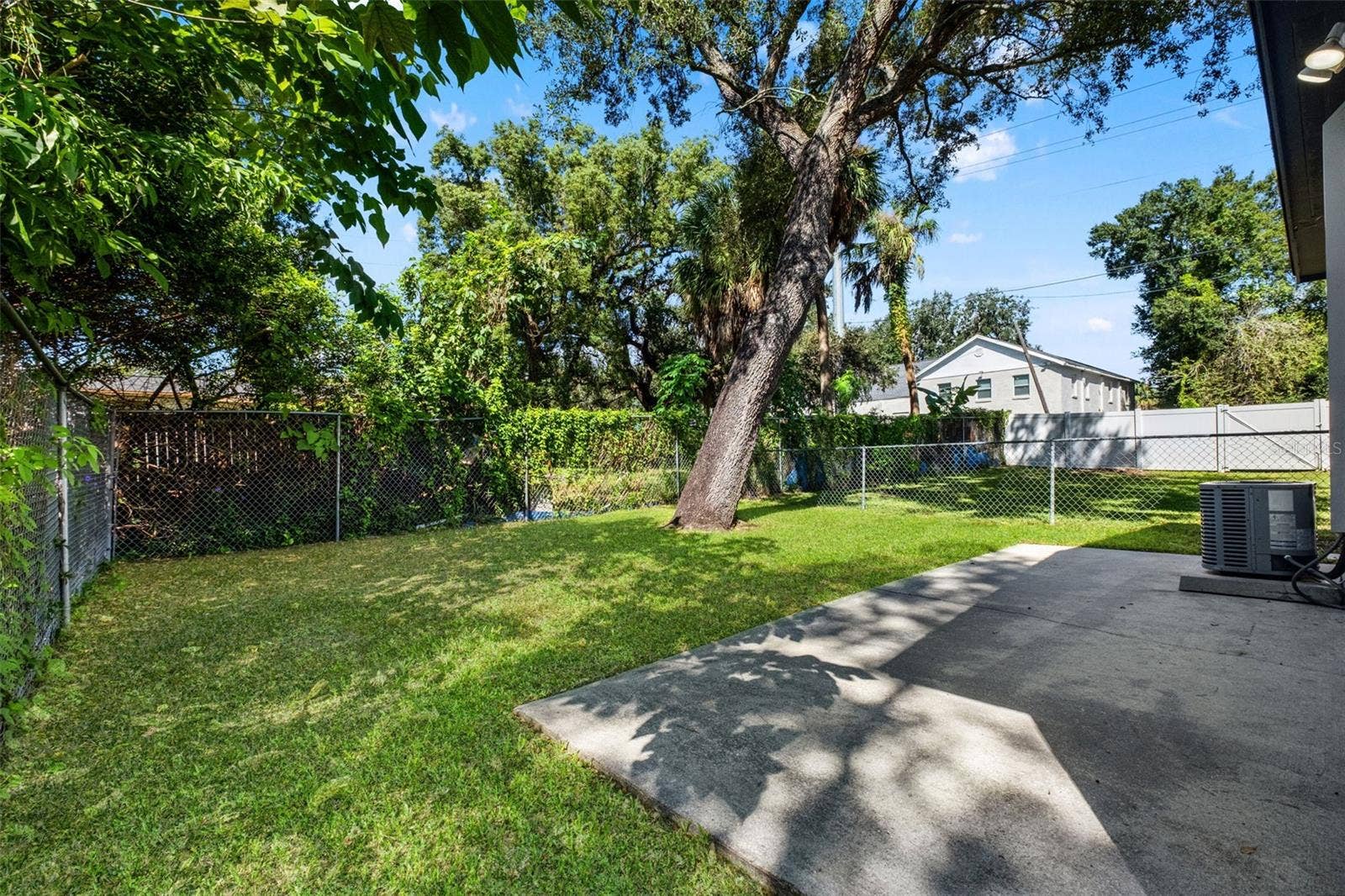 8316 N 10TH STREET, Tampa, FL 33604 8316 N 10TH STREET, Tampa, FL 33604
