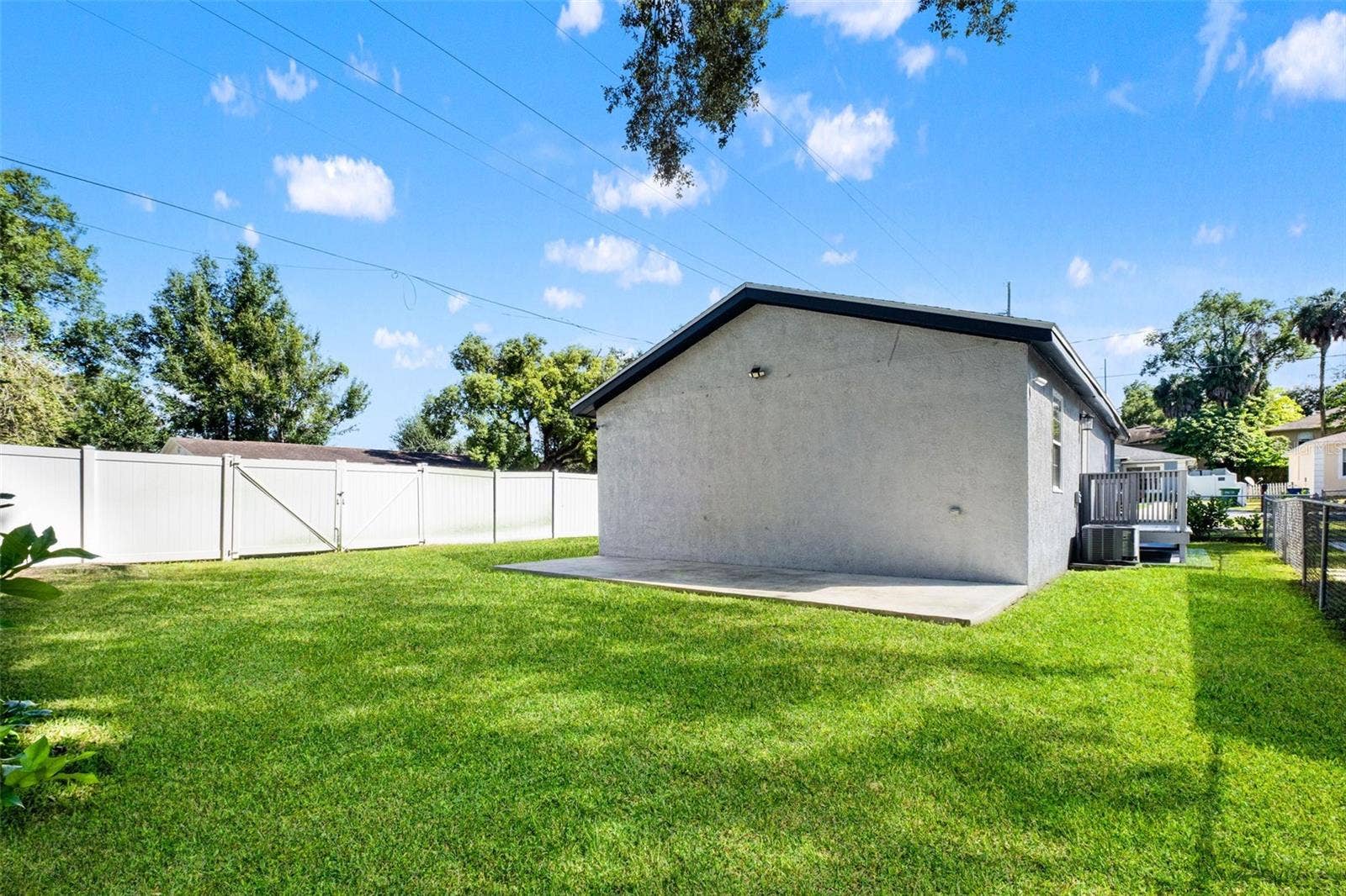 8316 N 10TH STREET, Tampa, FL 33604 8316 N 10TH STREET, Tampa, FL 33604