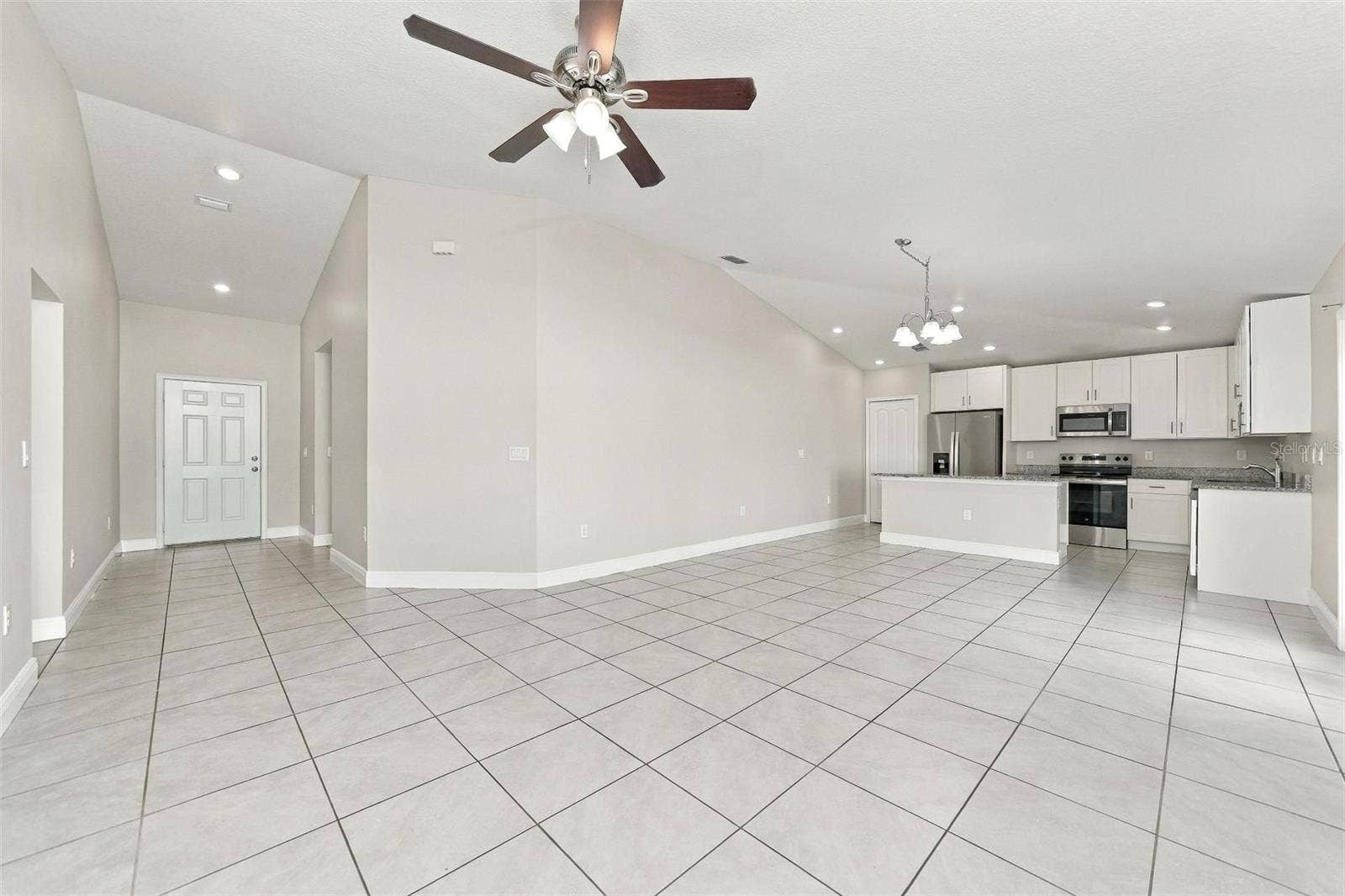 520 BRISTOL CIRCLE, Kissimmee, FL 34758