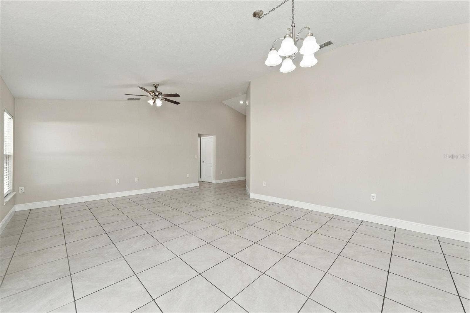 520 BRISTOL CIRCLE, Kissimmee, FL 34758