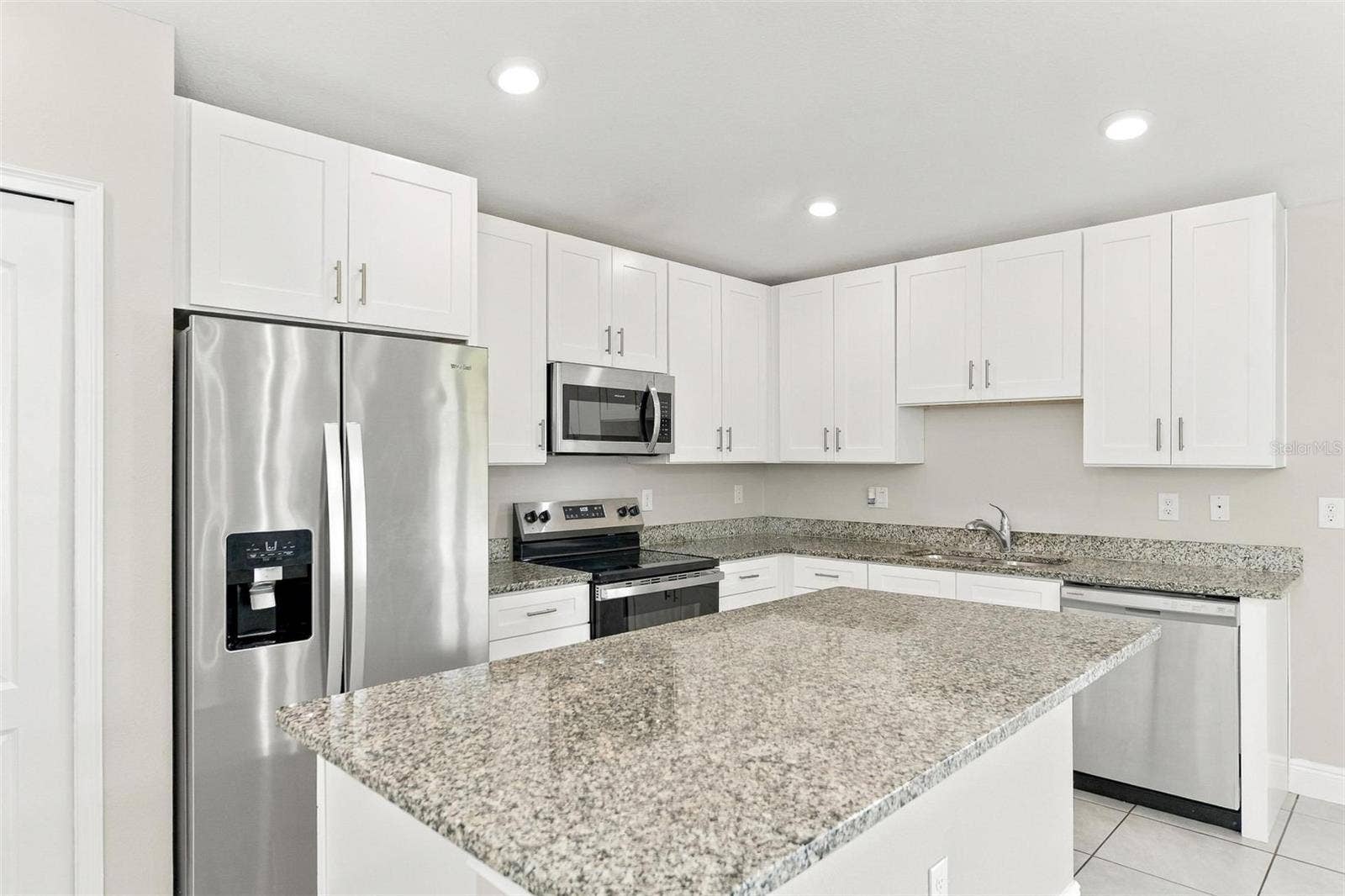 520 BRISTOL CIRCLE, Kissimmee, FL 34758