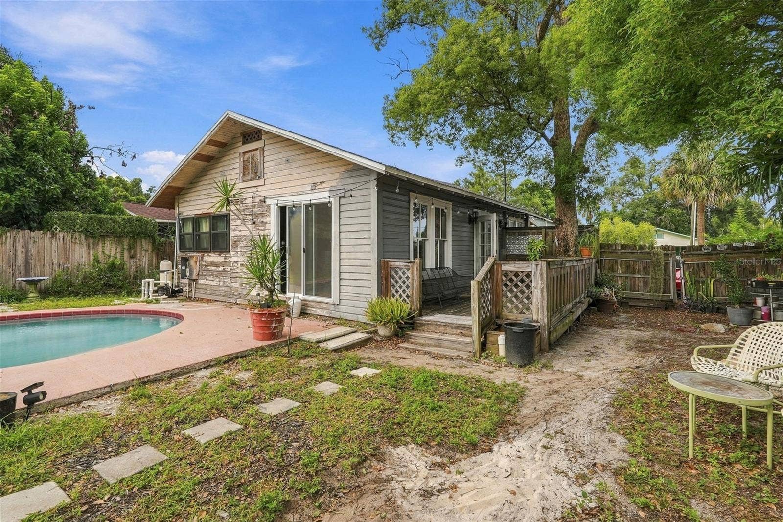 811 E FRIERSON AVENUE, Tampa, FL 33603