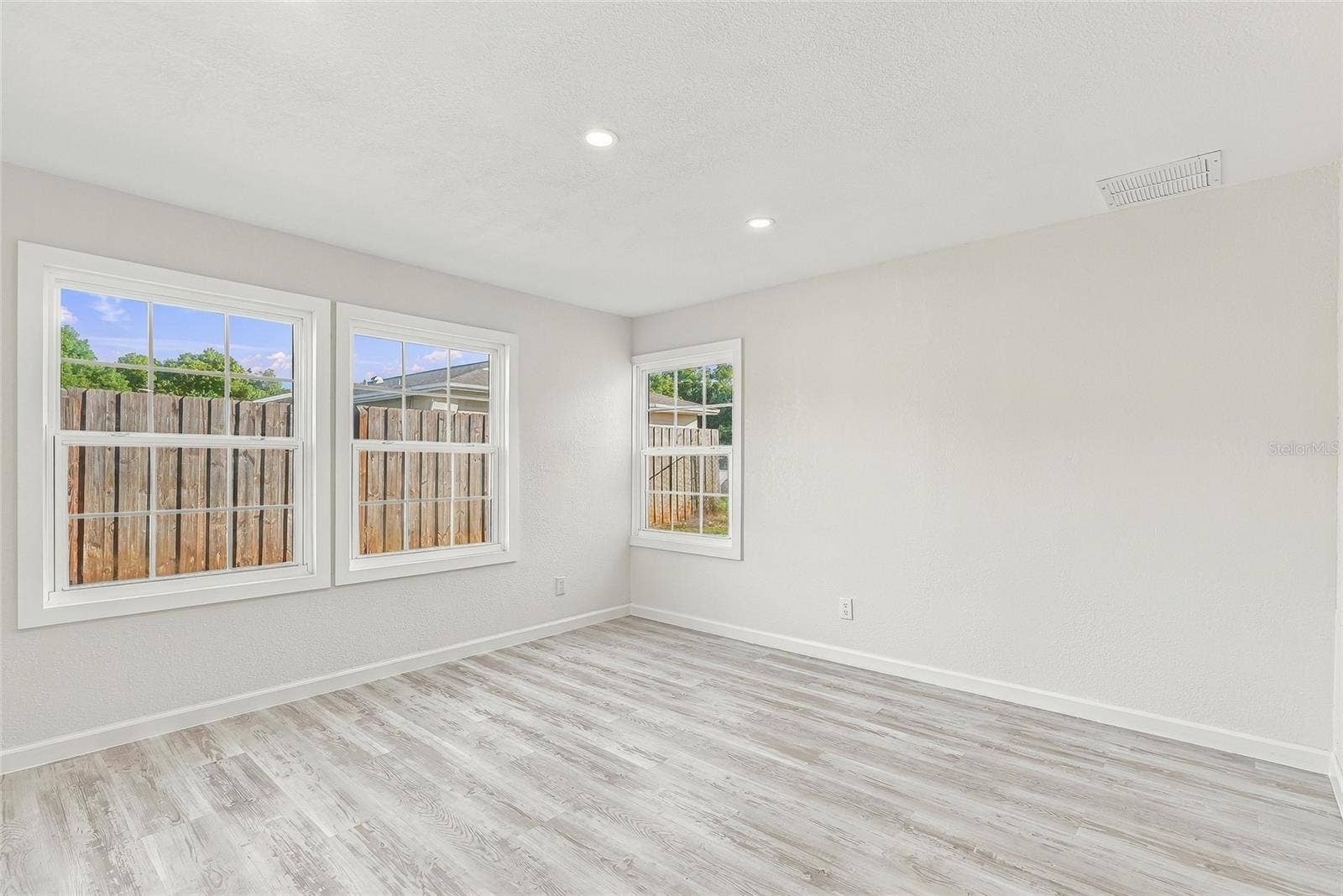 4147 RACCOON LOOP, New Port Richey, FL 34653 4147 RACCOON LOOP, New Port Richey, FL 34653