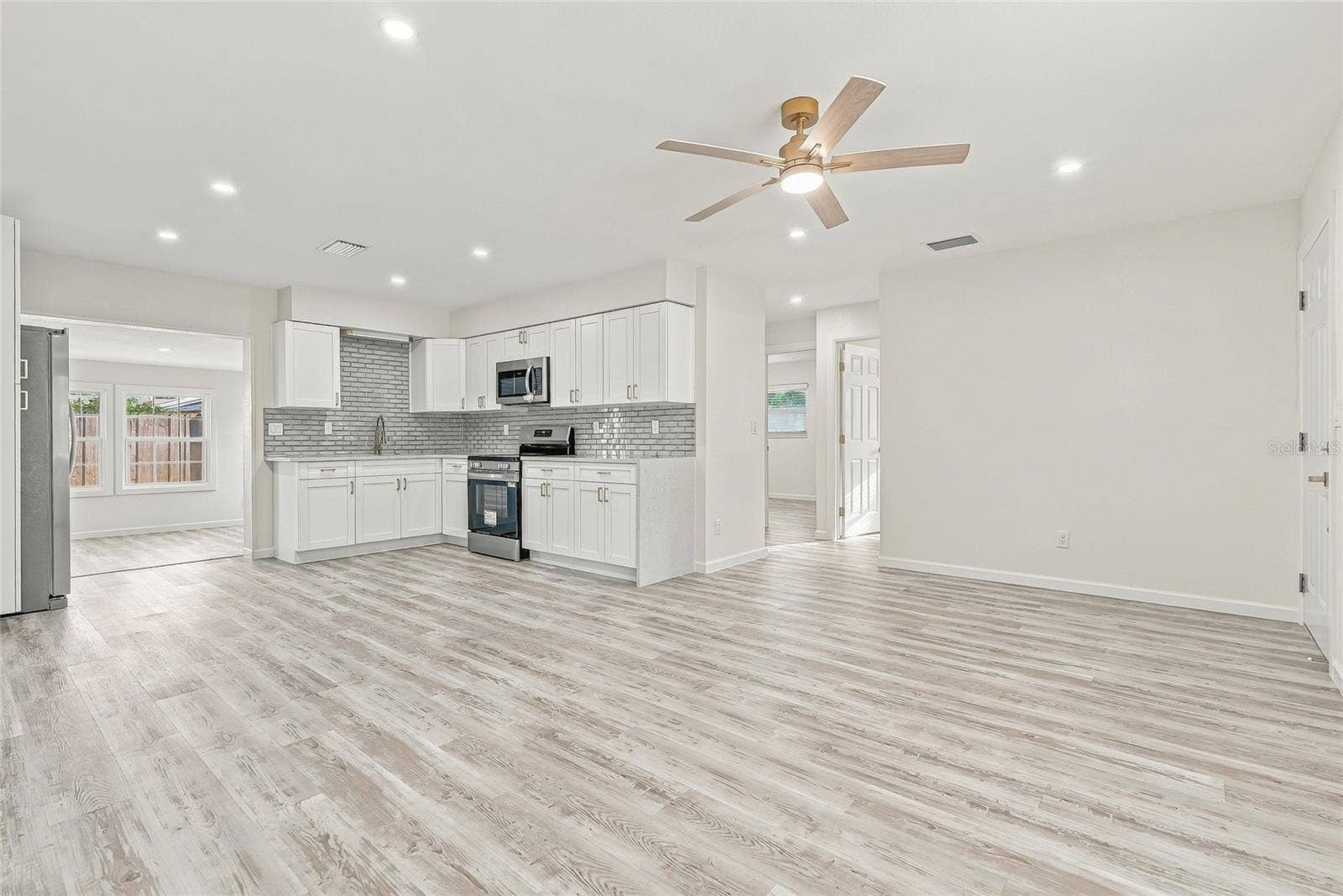 4147 RACCOON LOOP, New Port Richey, FL 34653 4147 RACCOON LOOP, New Port Richey, FL 34653