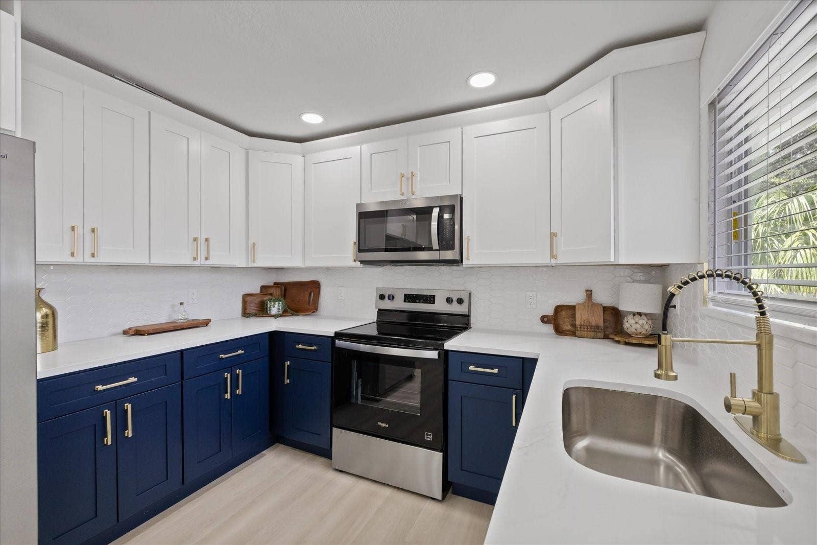 6403 ELLIOT DRIVE, Tampa, FL 33615