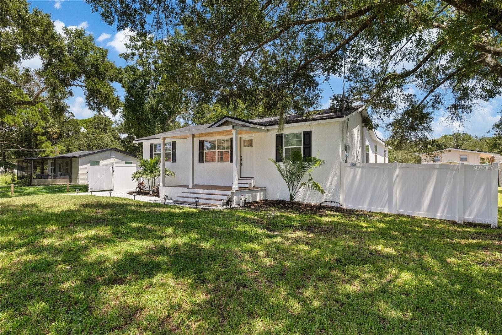 6403 ELLIOT DRIVE, Tampa, FL 33615