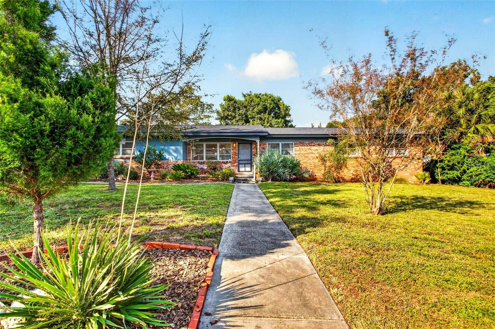 302 PARK RIDGE AVENUE, Temple Terrace, FL 33617 302 PARK RIDGE AVENUE, Temple Terrace, FL 33617