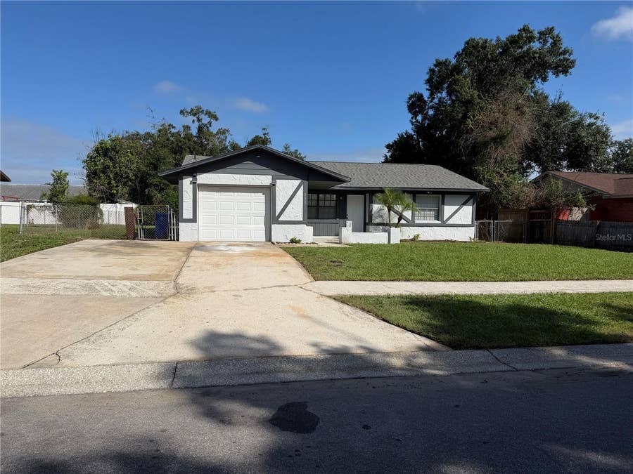 Property photo for 511 COCOPLUM DR, Seffner, FL