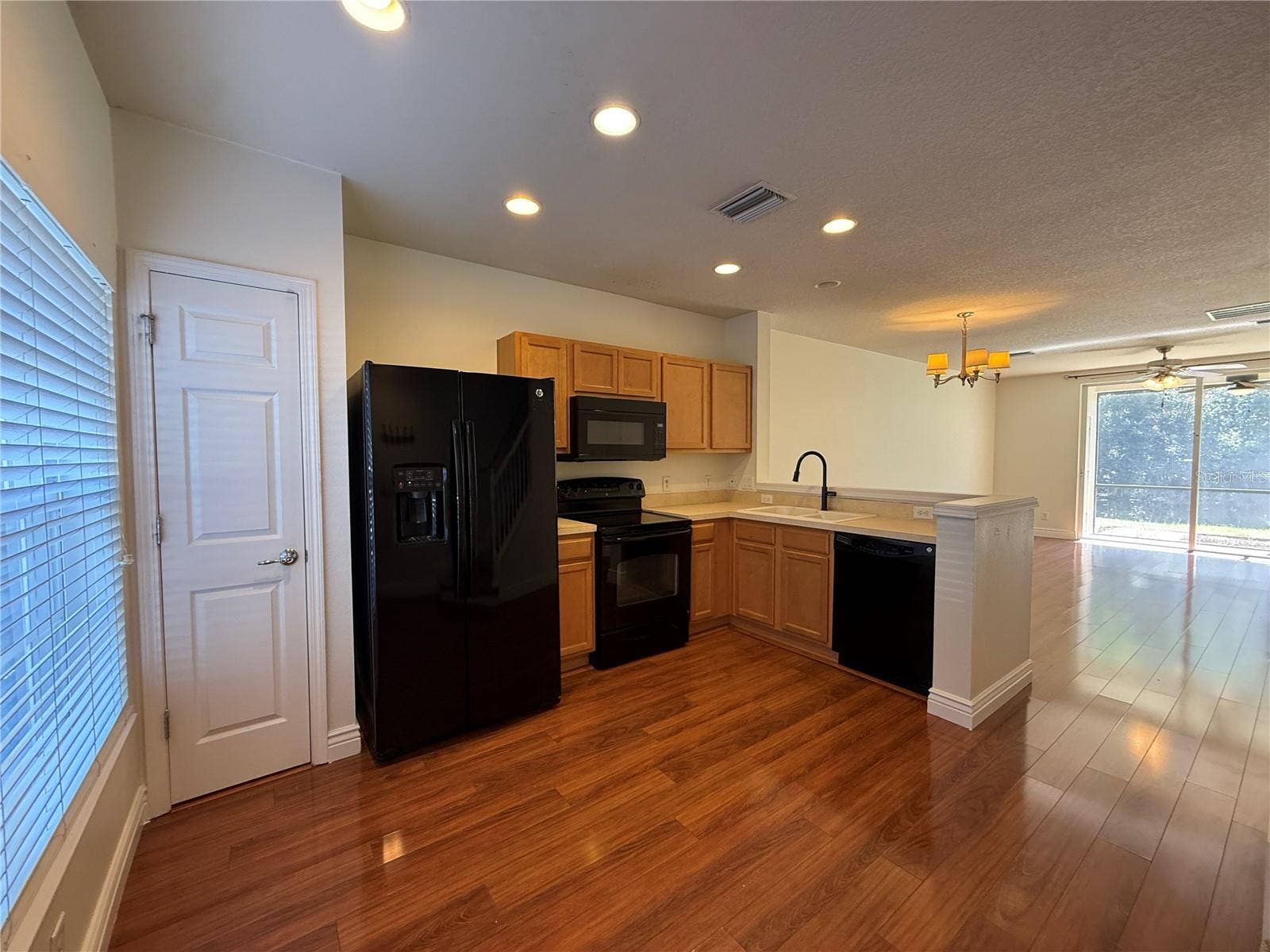 10445 WESTPARK PRESERVE BLVD, Tampa, FL 33625 10445 WESTPARK PRESERVE BLVD, Tampa, FL 33625