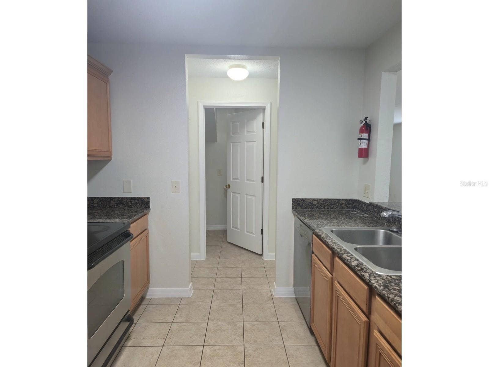 3438 CASTLE STONE CT, Valrico, FL 33594 3438 CASTLE STONE CT, Valrico, FL 33594