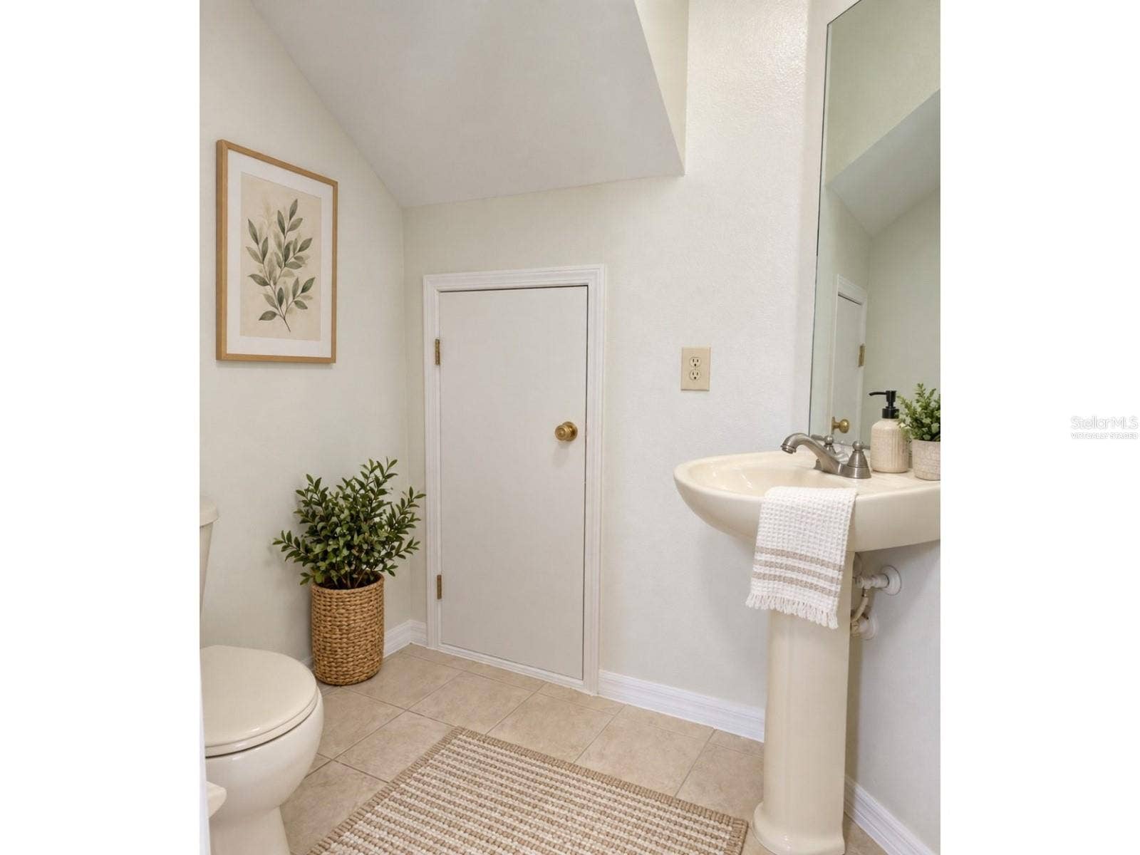 3438 CASTLE STONE CT, Valrico, FL 33594 Virtually Staged - Half Bath Downstairs