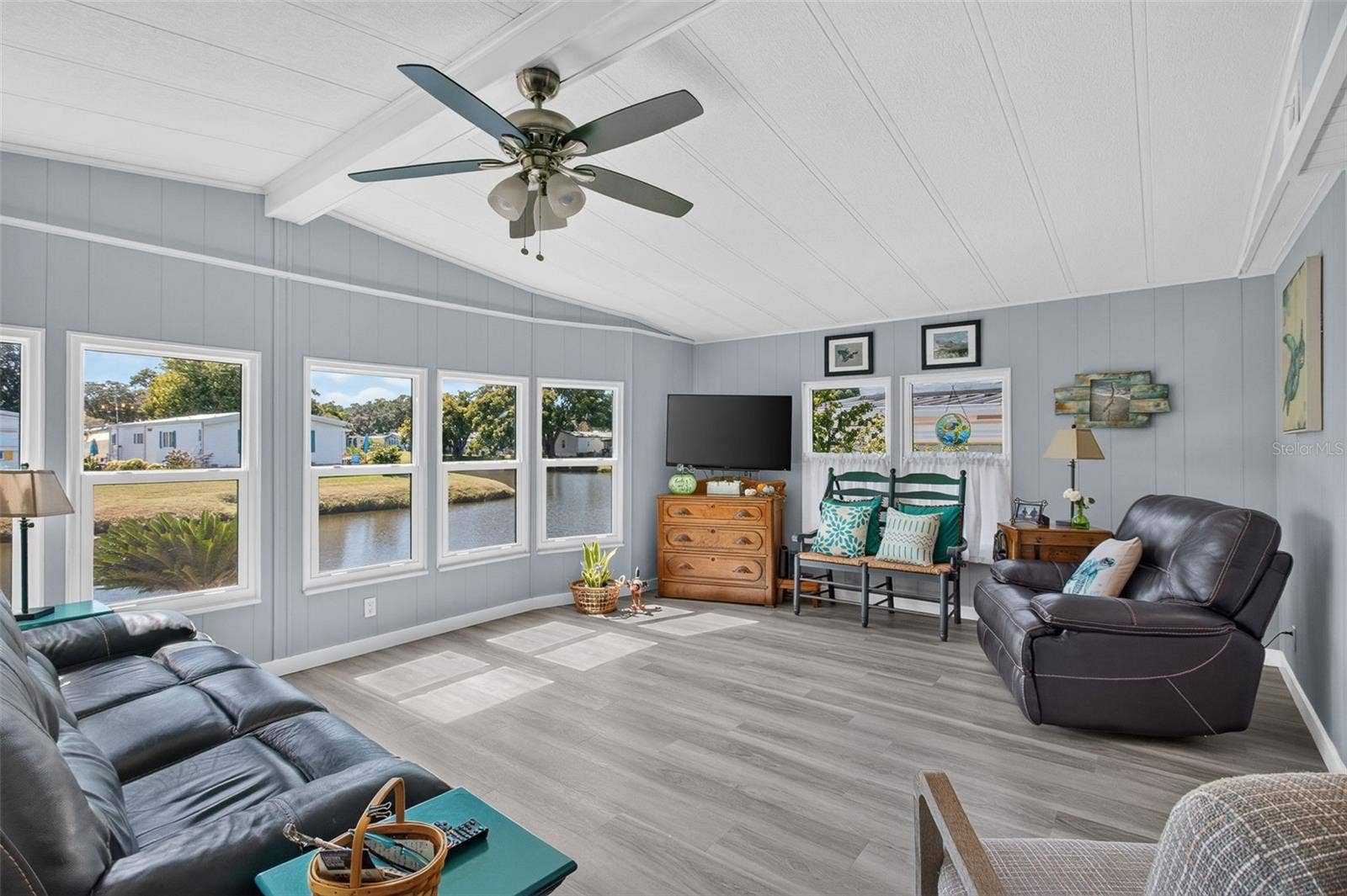 176 CLUBVIEW DRIVE, #3, Safety Harbor, FL 34695 176 CLUBVIEW DRIVE, #3, Safety Harbor, FL 34695
