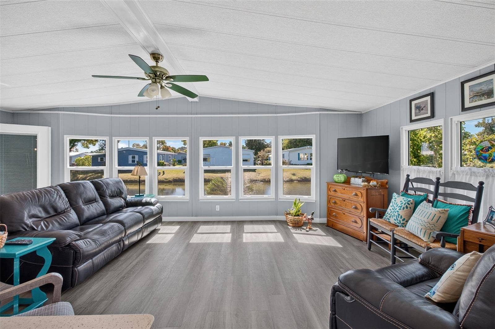 176 CLUBVIEW DRIVE, #3, Safety Harbor, FL 34695 176 CLUBVIEW DRIVE, #3, Safety Harbor, FL 34695