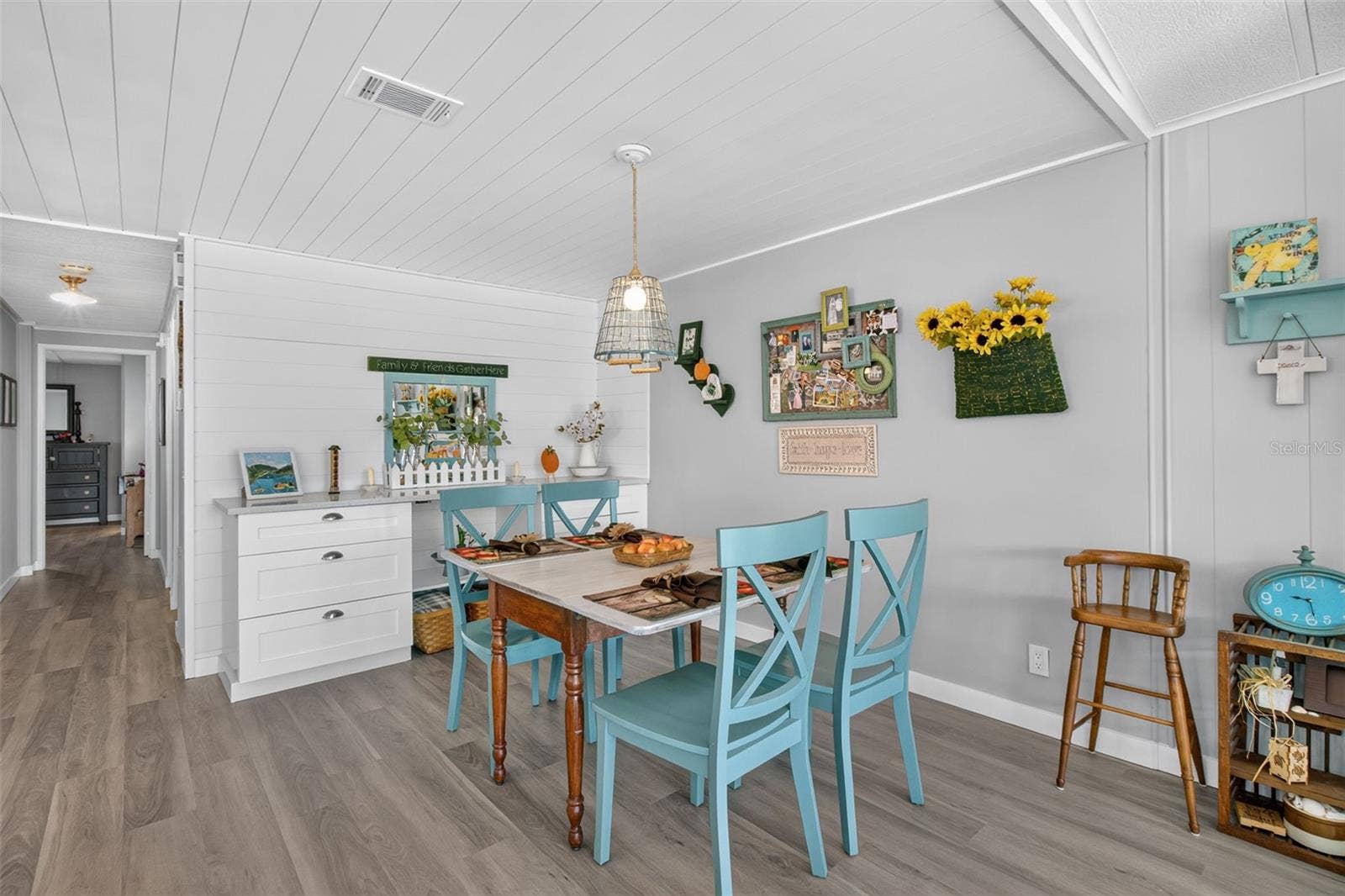 176 CLUBVIEW DRIVE, #3, Safety Harbor, FL 34695 176 CLUBVIEW DRIVE, #3, Safety Harbor, FL 34695
