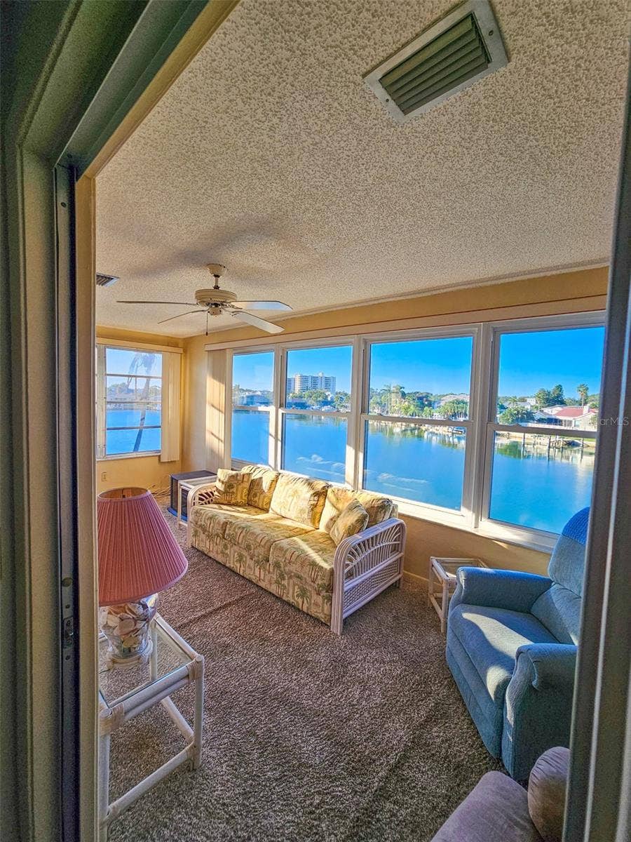 5935 30TH AVENUE S, #301, Gulfport, FL 33707