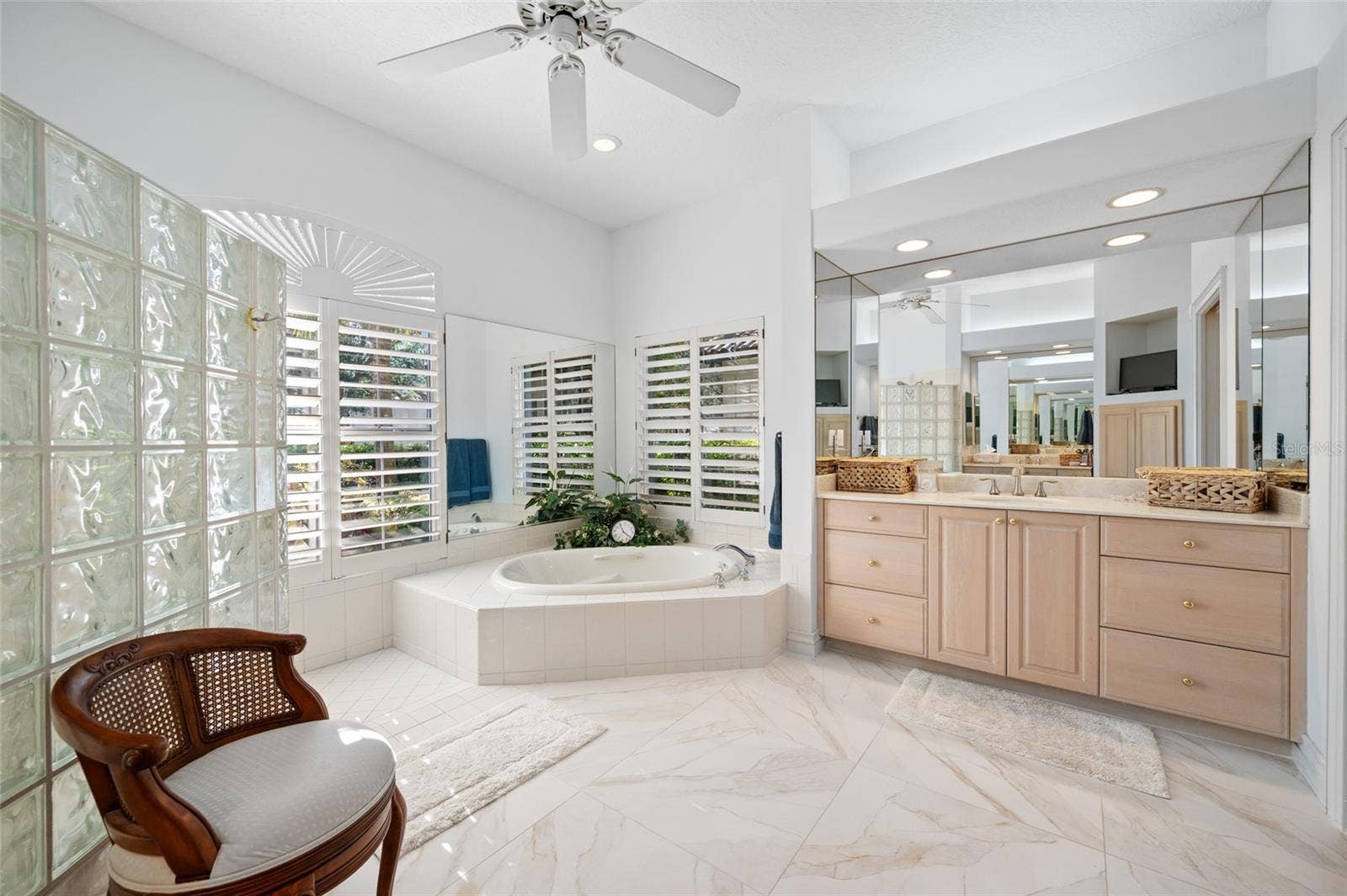 7885 BAYOU CLUB BOULEVARD, Seminole, FL 33777 7885 BAYOU CLUB BOULEVARD, Seminole, FL 33777