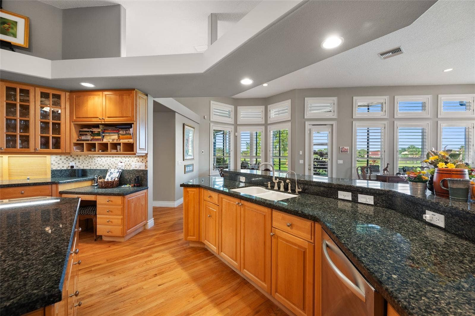 7885 BAYOU CLUB BOULEVARD, Seminole, FL 33777 7885 BAYOU CLUB BOULEVARD, Seminole, FL 33777