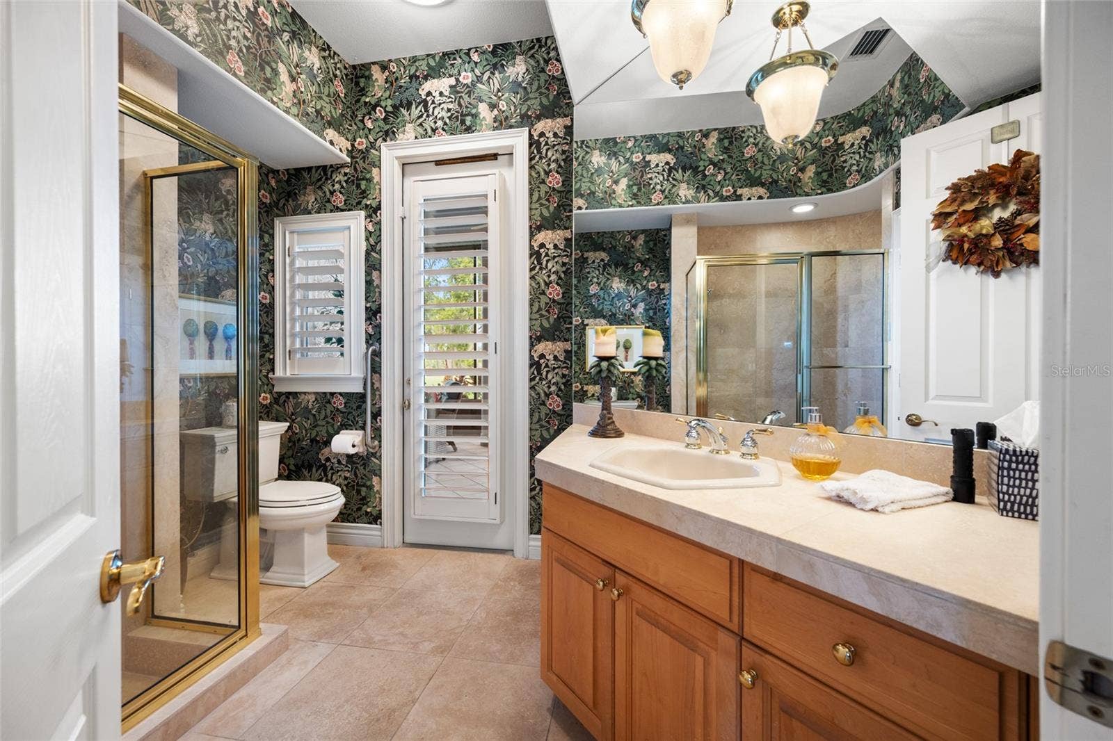 7885 BAYOU CLUB BOULEVARD, Seminole, FL 33777 7885 BAYOU CLUB BOULEVARD, Seminole, FL 33777