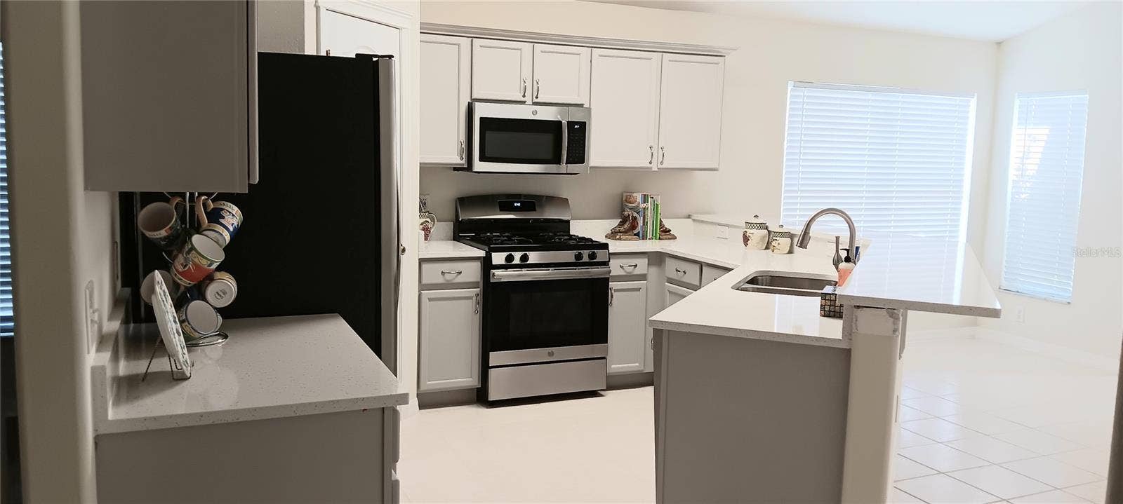 6940 EXETER PARK PLACE, Apollo Beach, FL 33572 6940 EXETER PARK PLACE, Apollo Beach, FL 33572