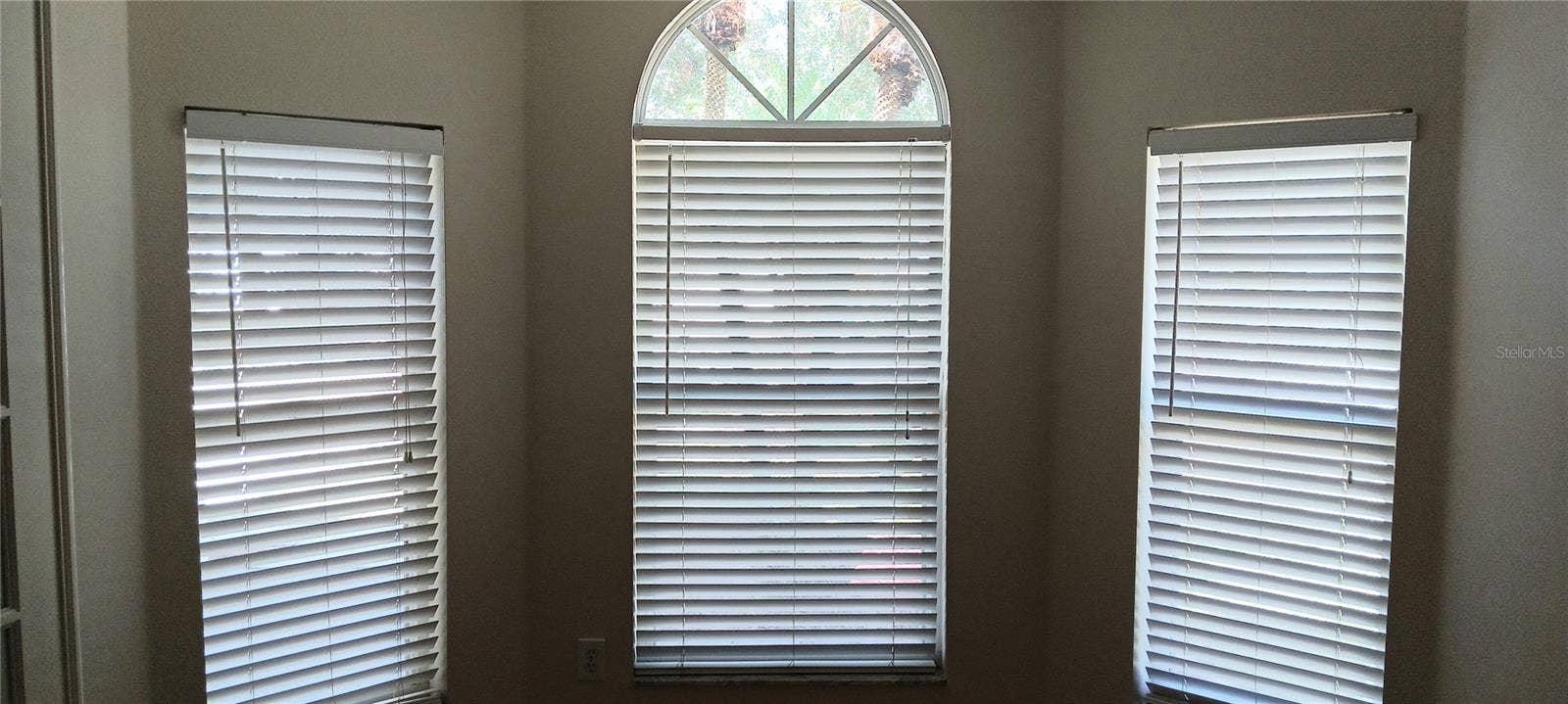 6940 EXETER PARK PLACE, Apollo Beach, FL 33572 6940 EXETER PARK PLACE, Apollo Beach, FL 33572