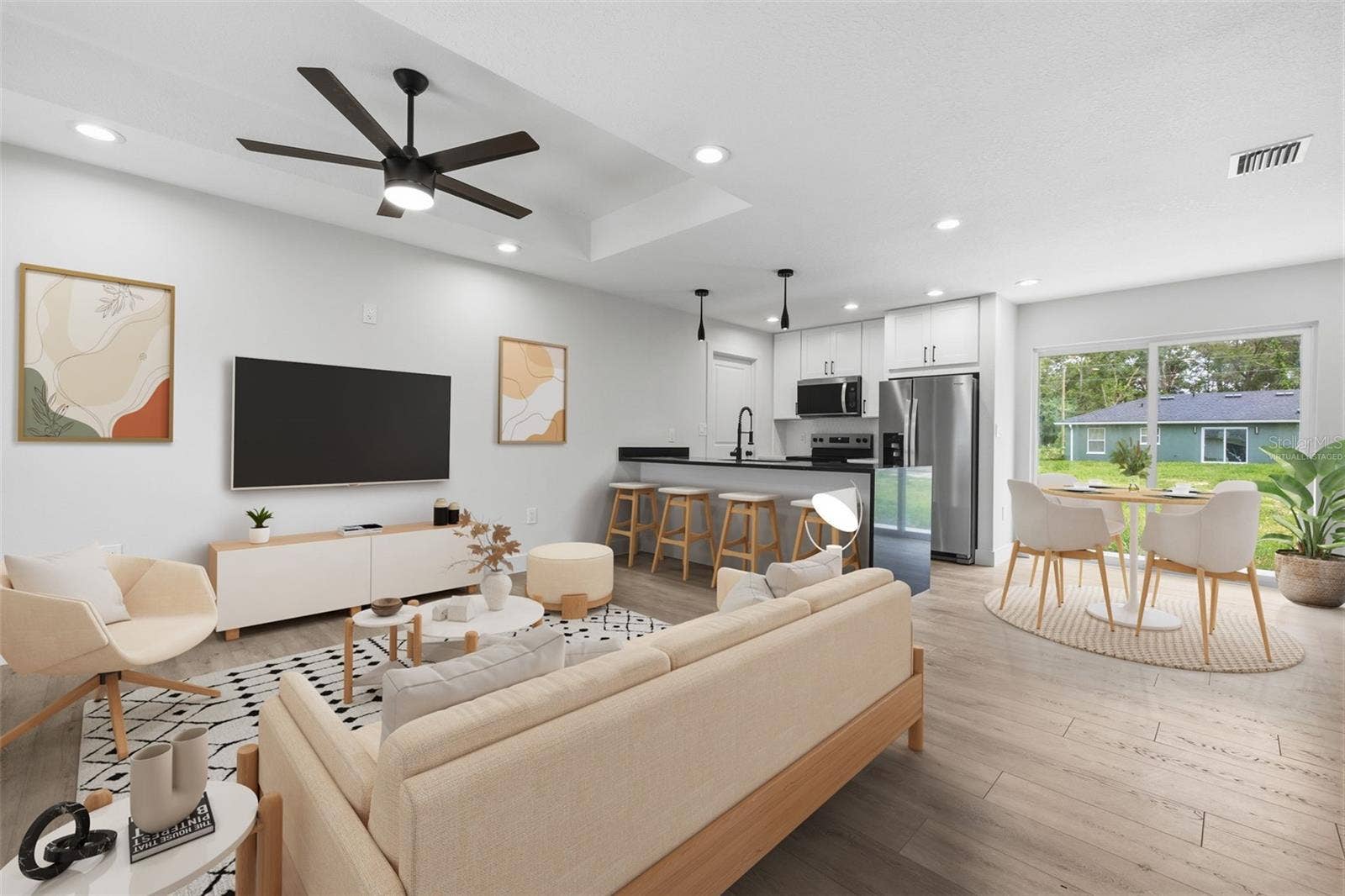 9590 W TENNESSEE LANE, Crystal River, FL 34428 Virtually Staged living room