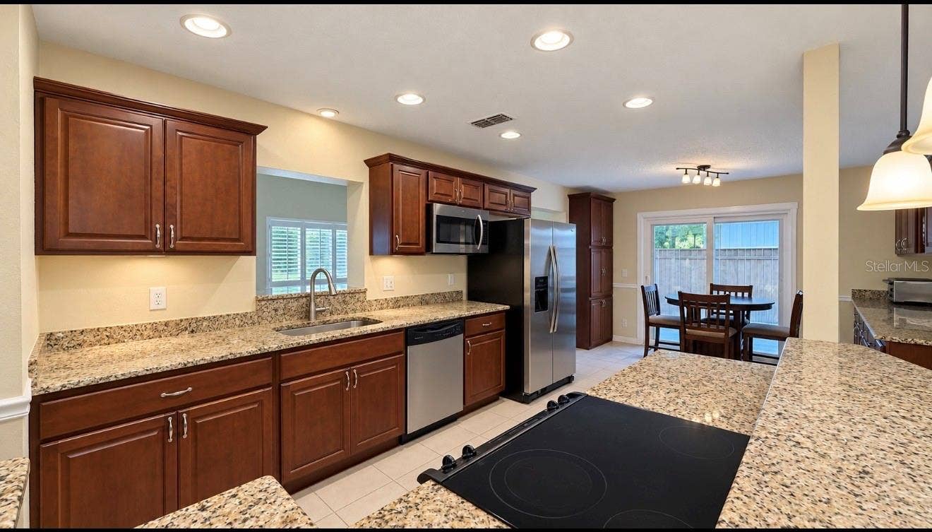 1231 ROSEWOOD STREET, Largo, FL 33770 kitchen