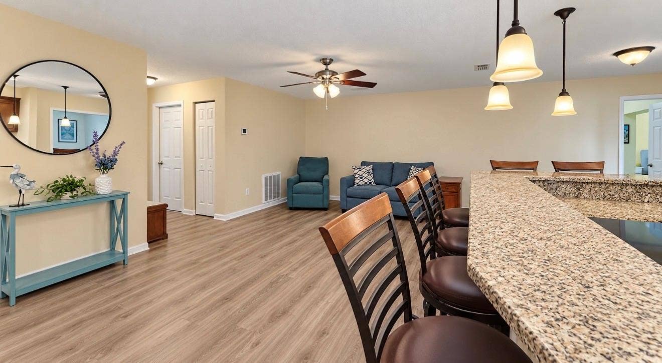 1231 ROSEWOOD STREET, Largo, FL 33770 breakfast bar