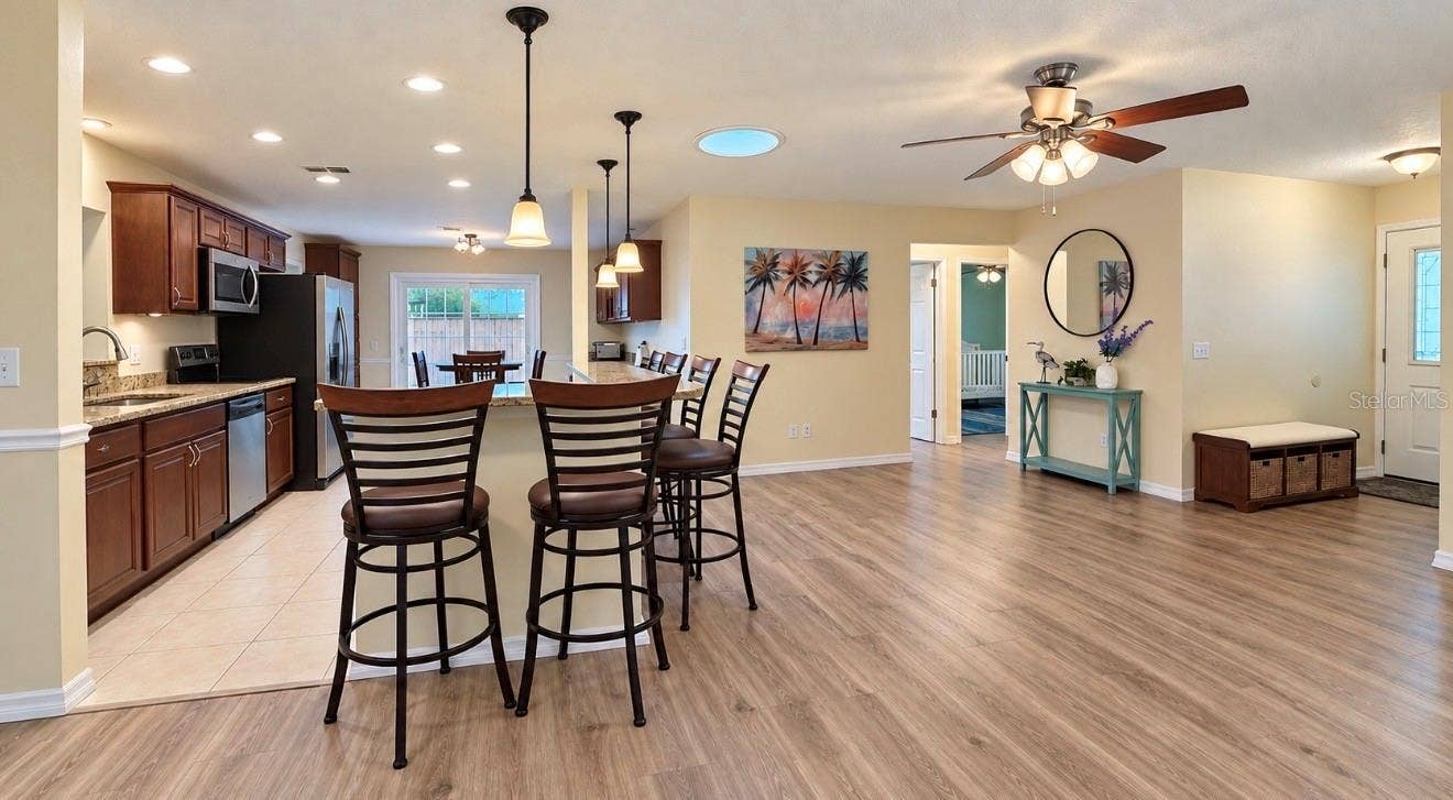 1231 ROSEWOOD STREET, Largo, FL 33770 Kitchen island